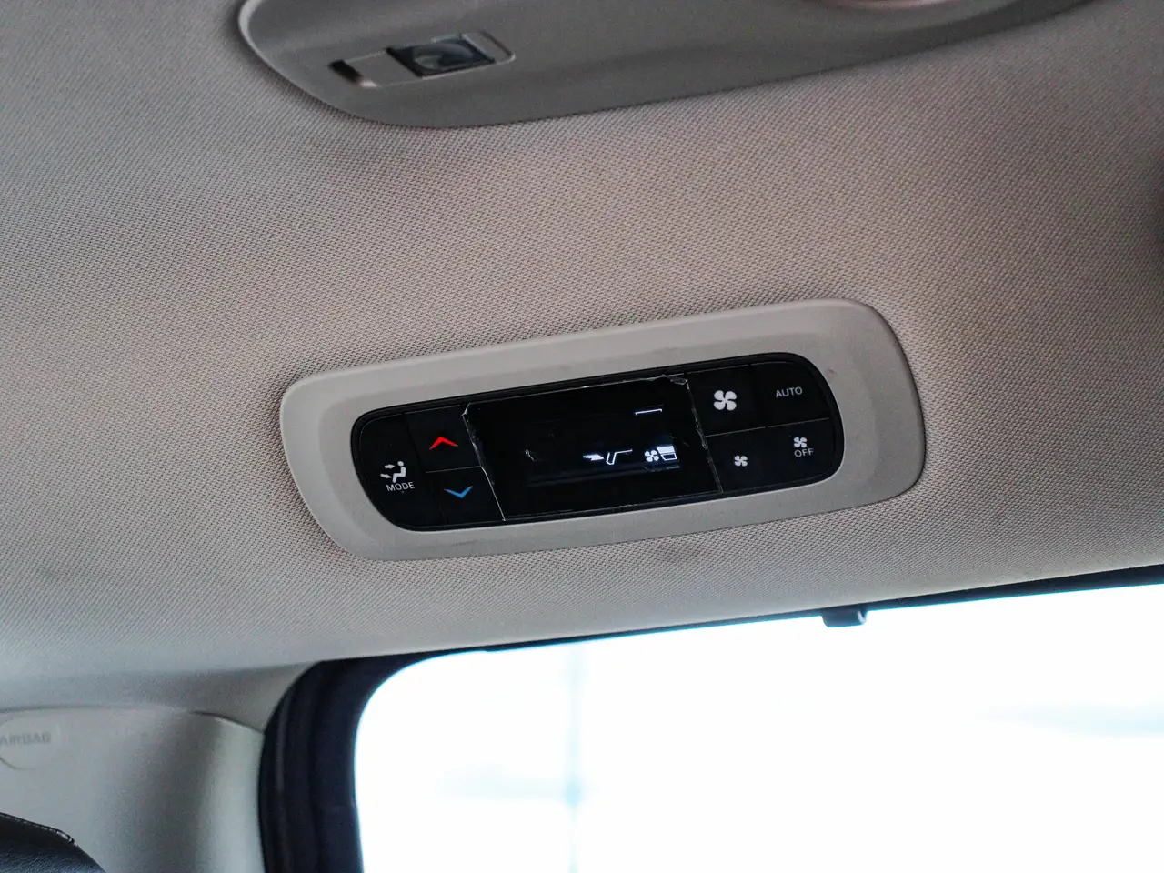 Chrysler Pacifica снимка Chrysler Pacifica