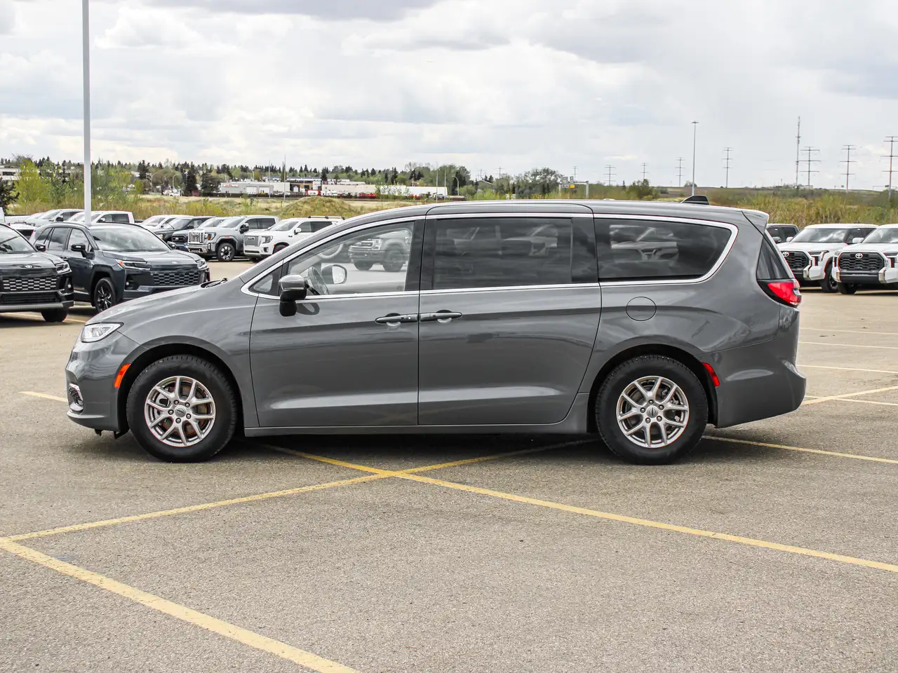 Chrysler Pacifica снимка Chrysler Pacifica
