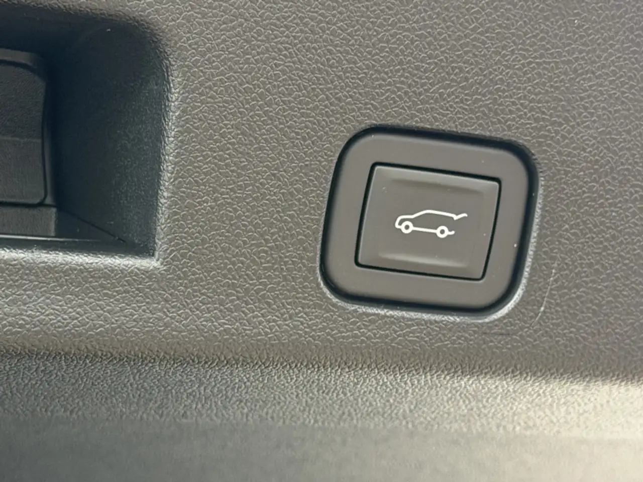 GMC Acadia снимка GMC Acadia