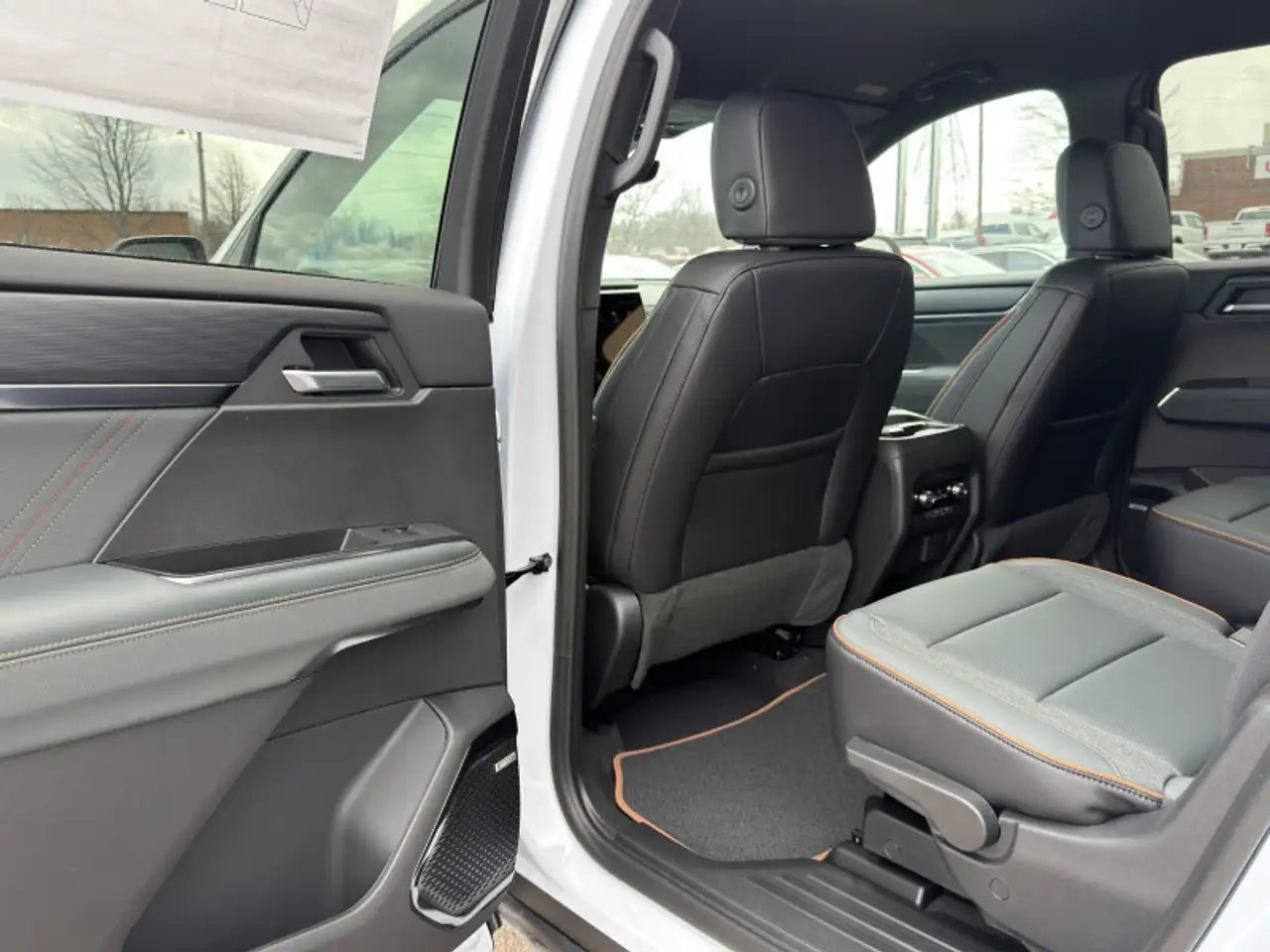 GMC Acadia снимка GMC Acadia