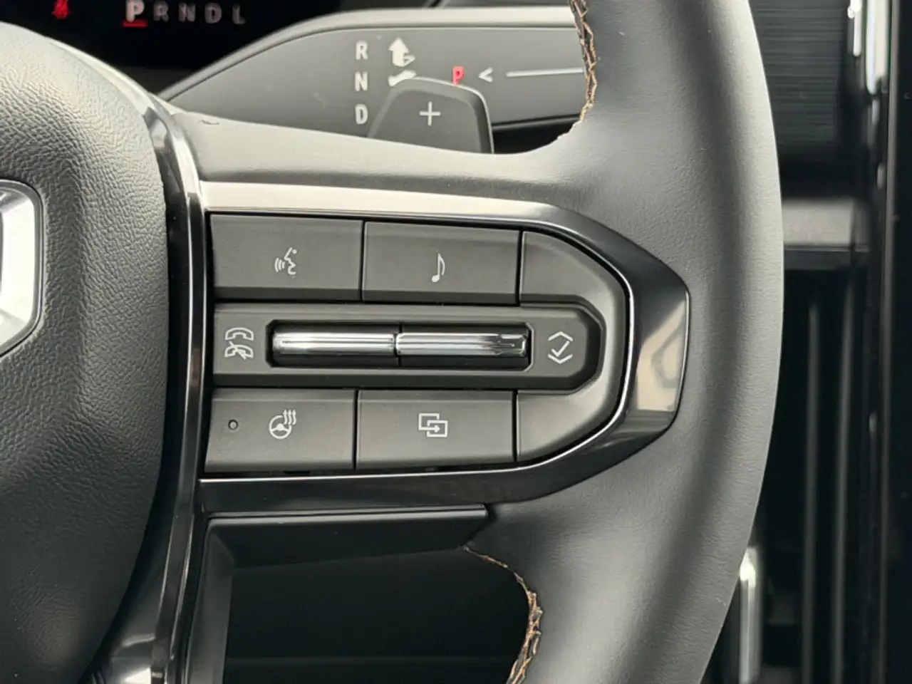 GMC Acadia снимка GMC Acadia
