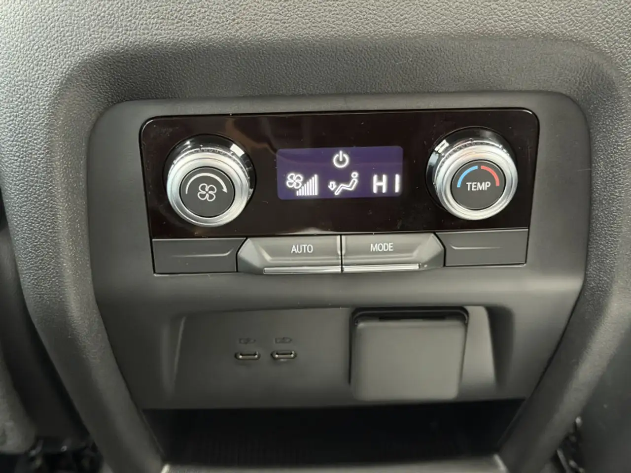 GMC Acadia снимка GMC Acadia