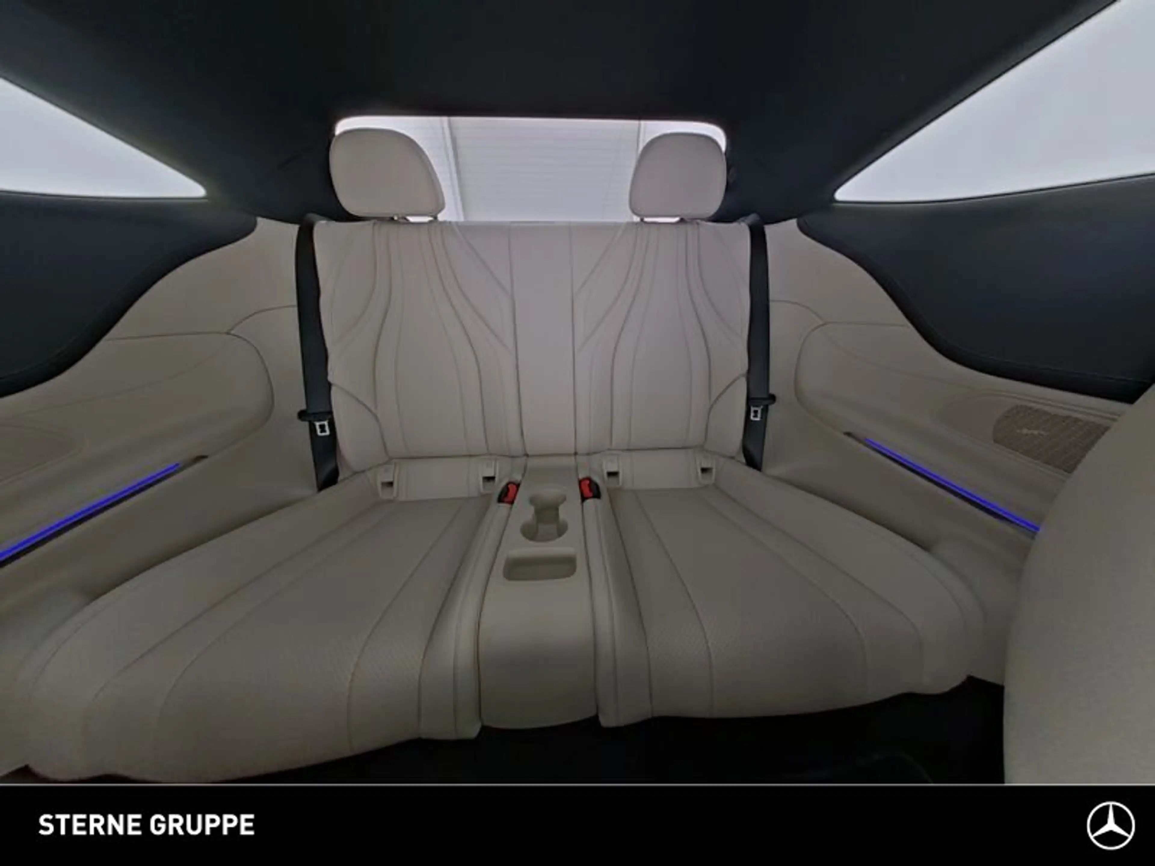Mercedes-Benz CLE 300 CLE 300 e AMG Adv+Pano Dist.Ambi Keyl Kam eSitze — photo 9