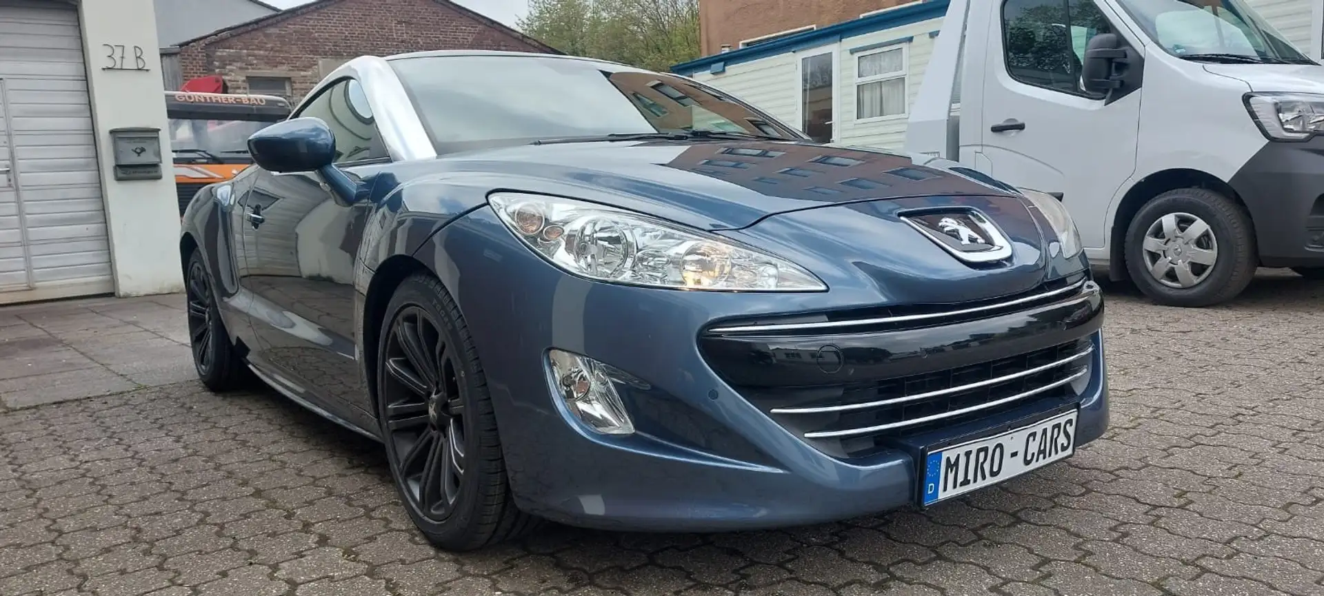 Peugeot RCZ 2.0 HDi Reifen NEU TÜV NEU Bremsen NEU Modrá - 2