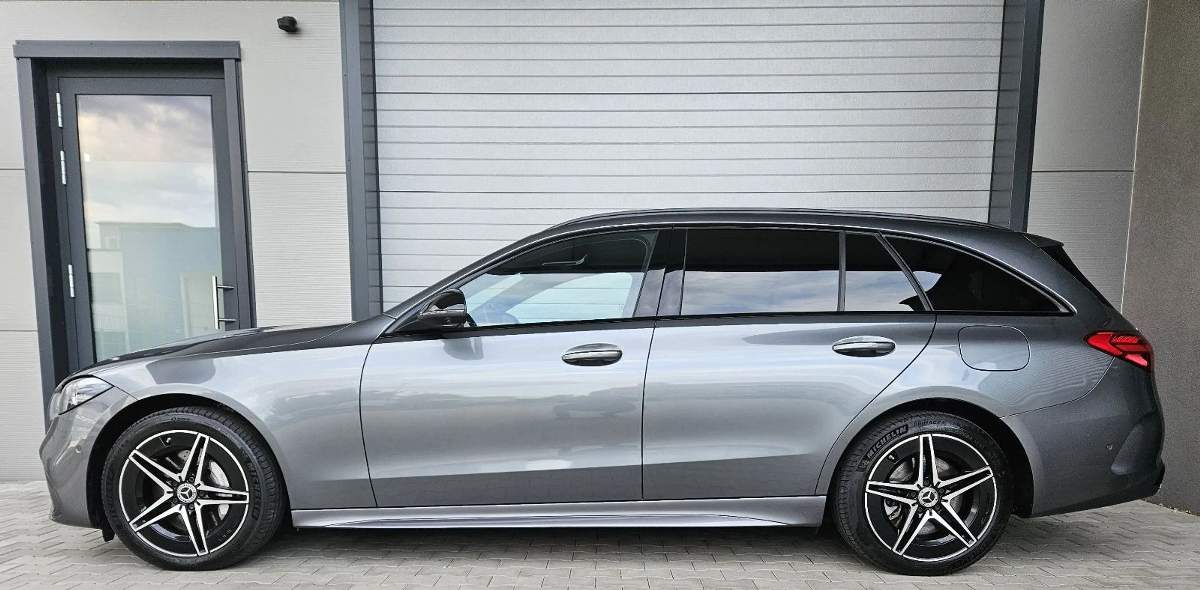 Mercedes-Benz C 300 de T AMG Line Top Ausstattung 1Hand — photo 6