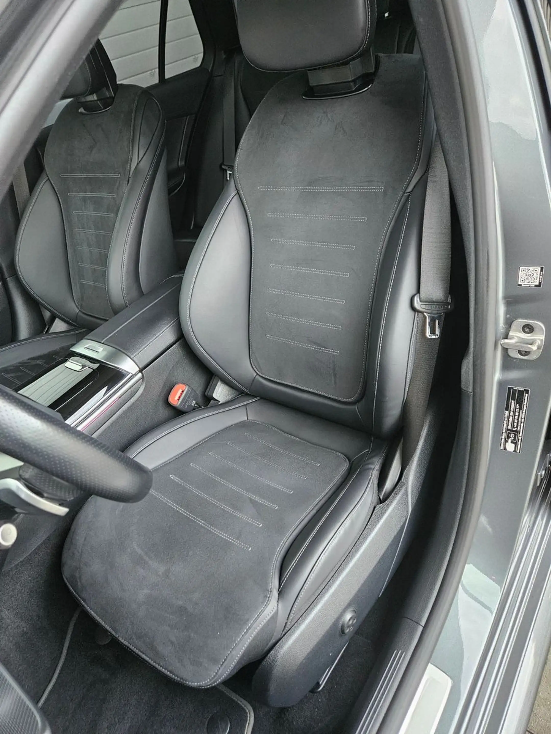 Mercedes-Benz C 300 de T AMG Line Top Ausstattung 1Hand — photo 11