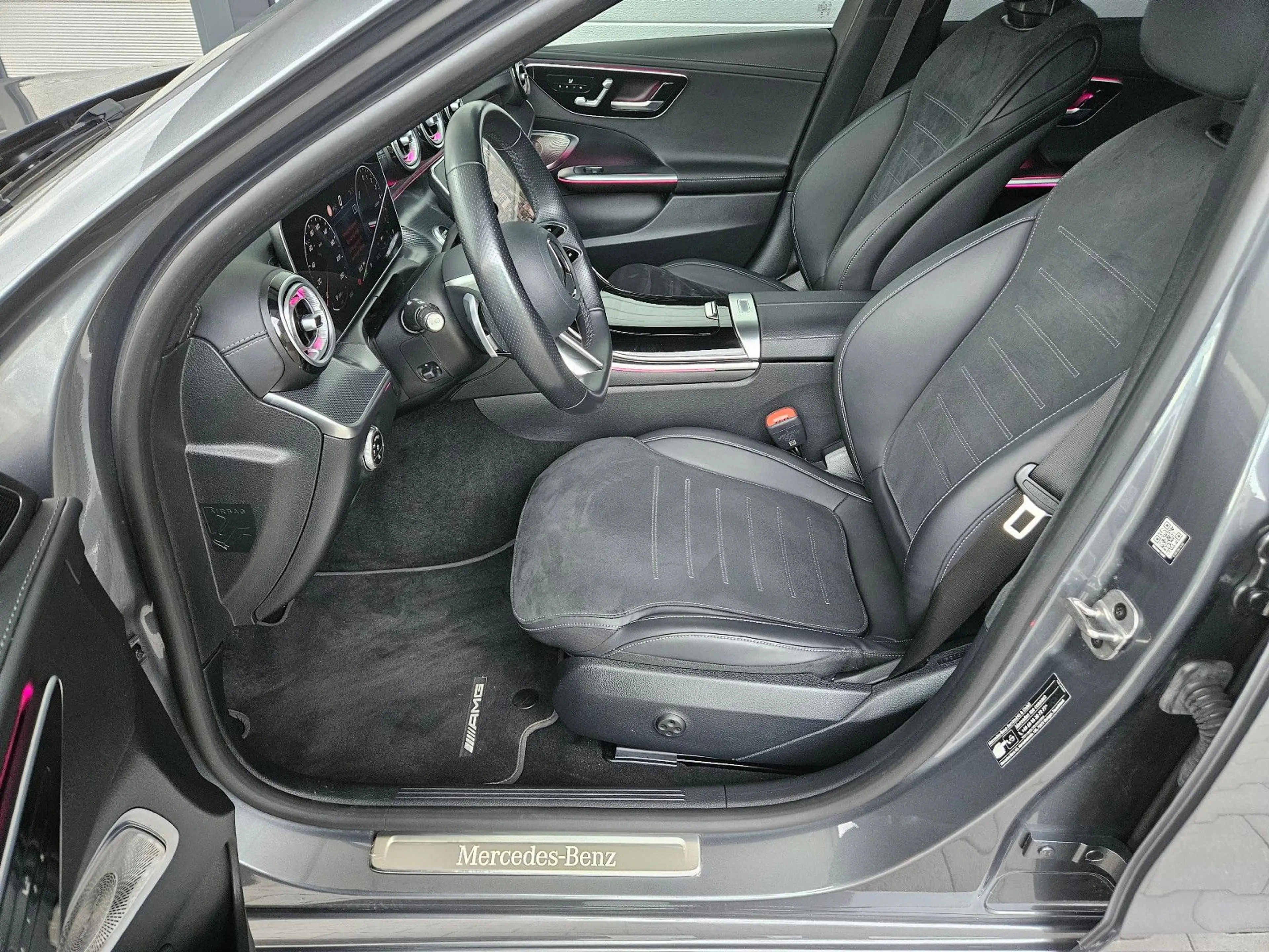 Mercedes-Benz C 300 de T AMG Line Top Ausstattung 1Hand — photo 10