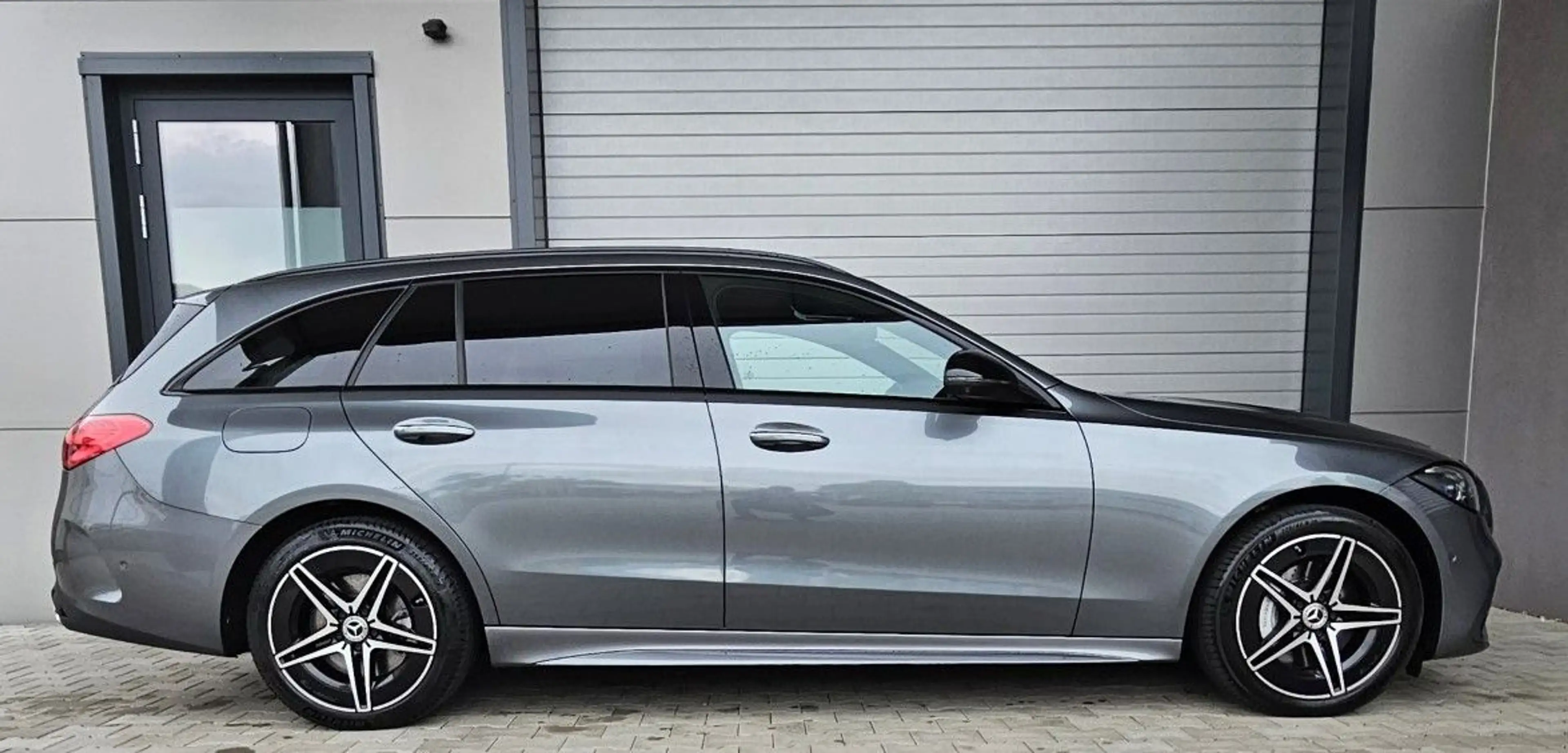 Mercedes-Benz C 300 de T AMG Line Top Ausstattung 1Hand — photo 4