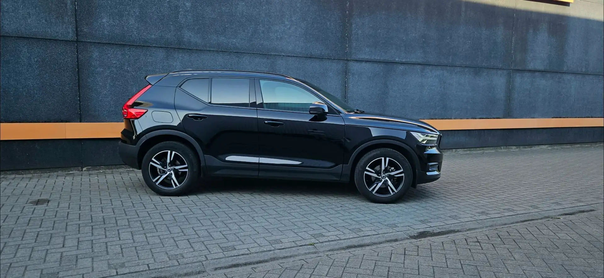 Volvo XC40 T3 R-Design BLACK PACK Geartronic/CAMERA/LED/*FUL Noir - 2