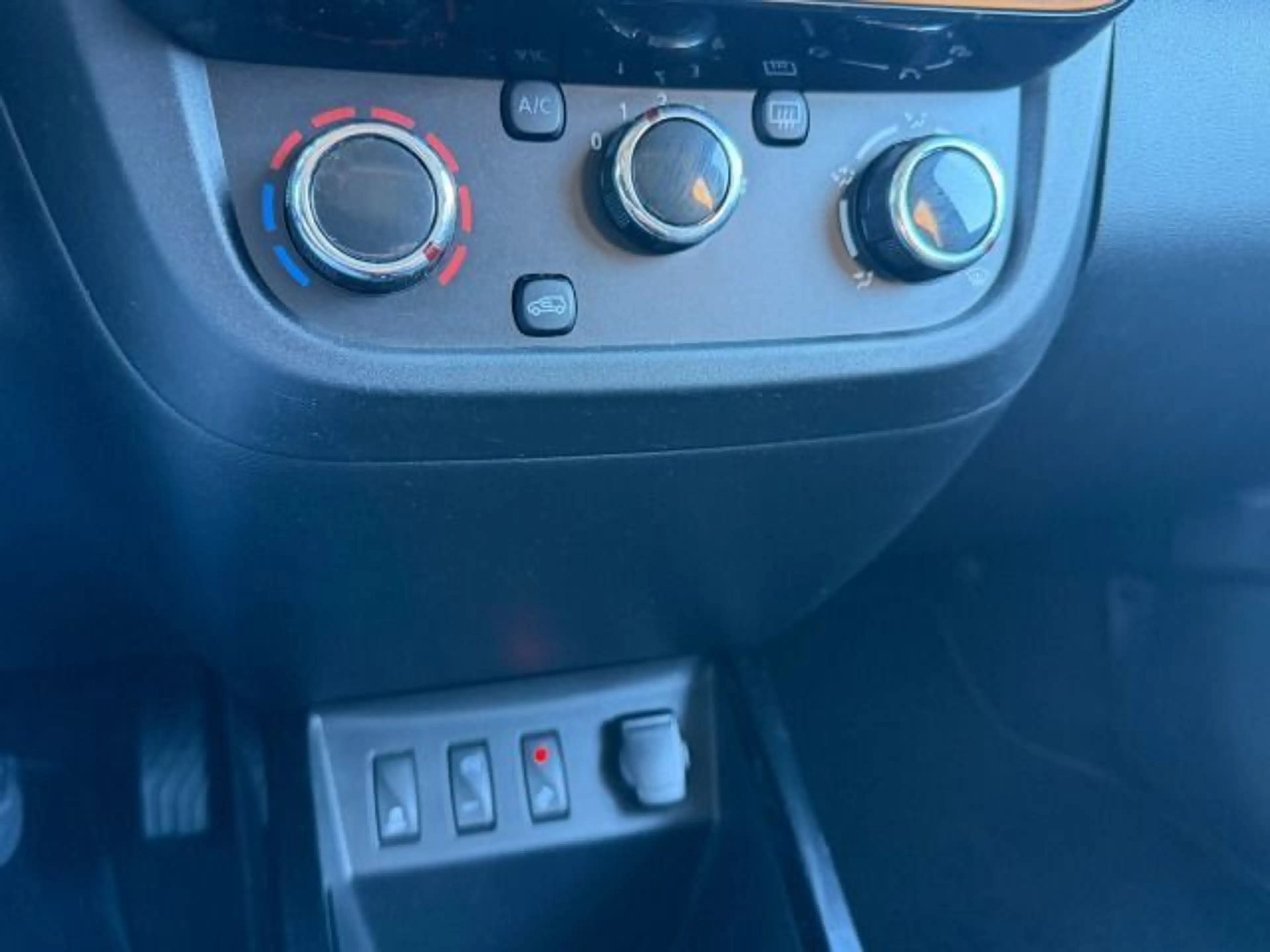 Dacia Spring Electric 45 Comfort Plus TÜV NEU LEDER KL — photo 15
