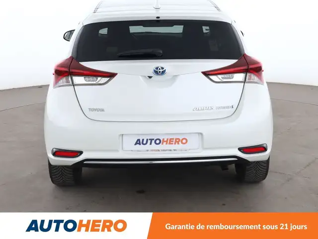 Toyota Auris view 5