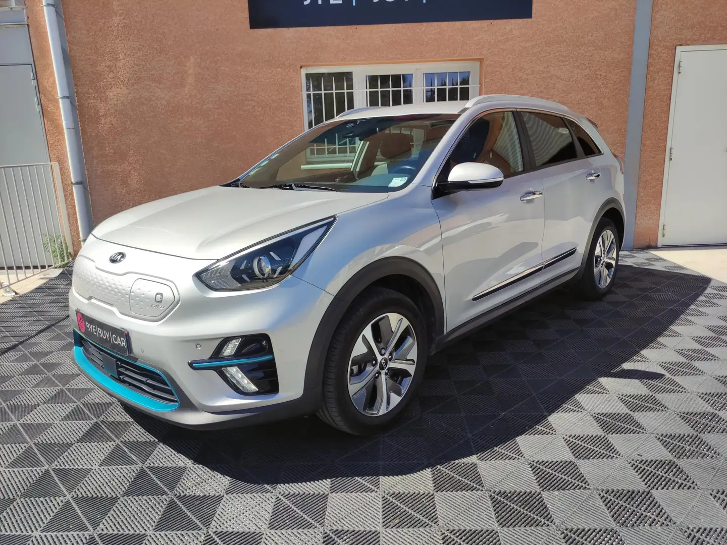 Kia Niro E-NIRO ELECTRIC 204 cv 39PPM 64KWH ACTIVE GARANTIE KIA 05/2027 Grigio - 1