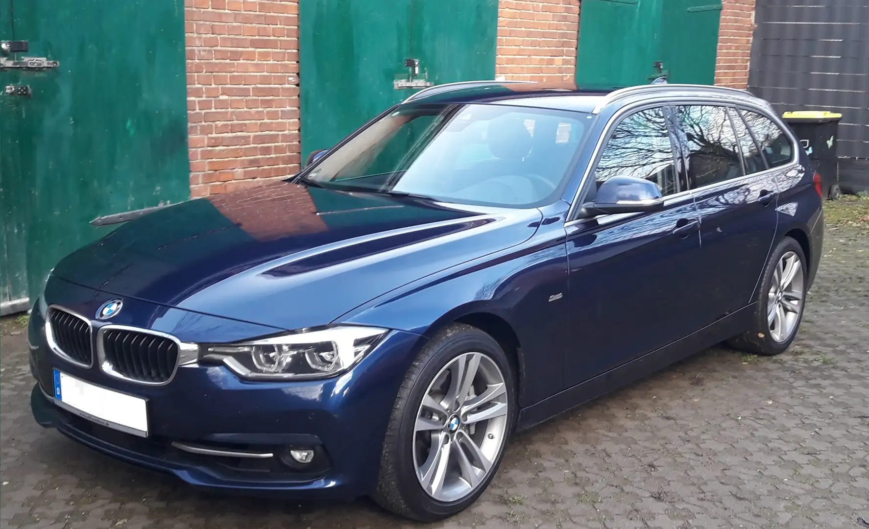 BMW 335 3er 335d Touring xDrive Aut. Sport Line - 2