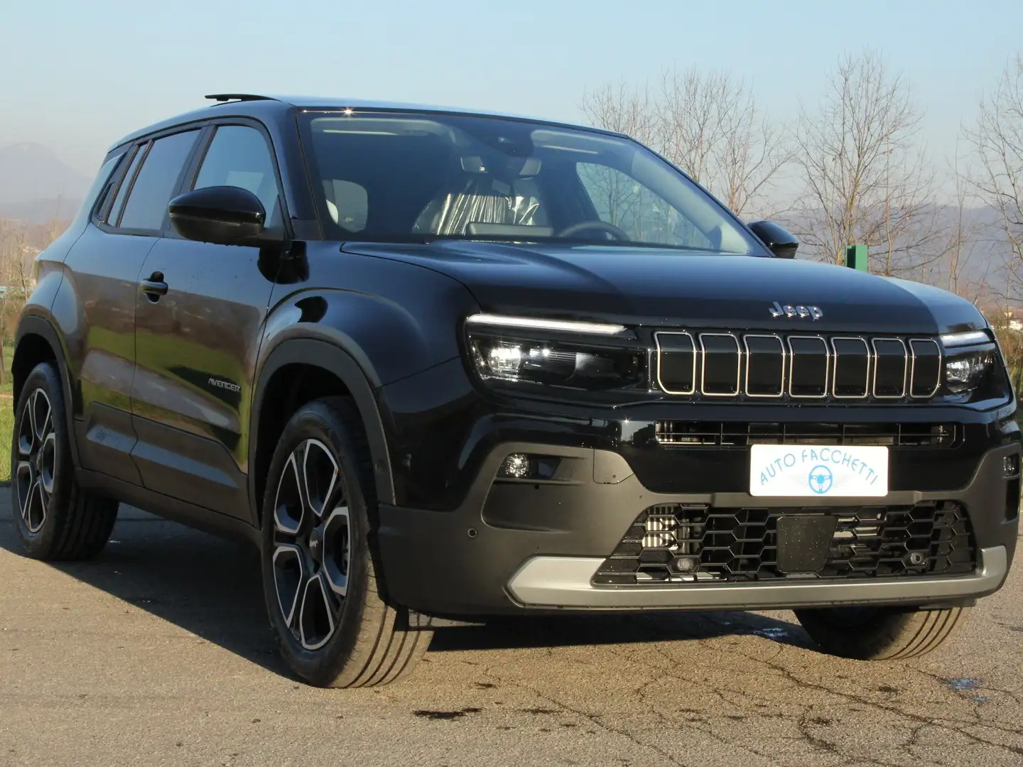Jeep Avenger 1.2 turbo e-hybrid mhev Summit edct6 Noir - 1