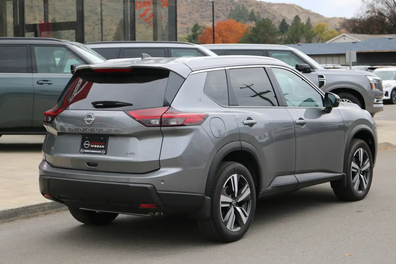 Nissan Rogue снимка Nissan Rogue