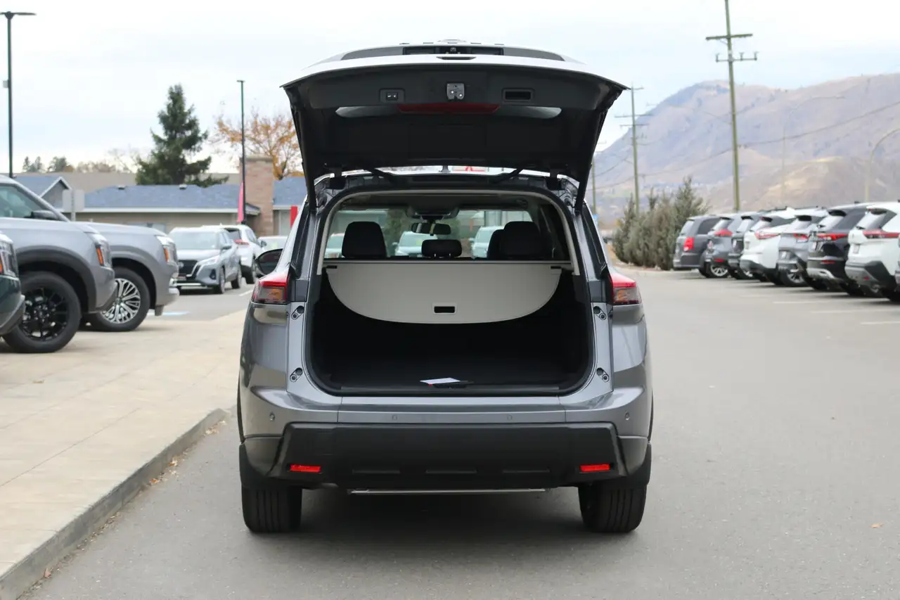 Nissan Rogue снимка Nissan Rogue