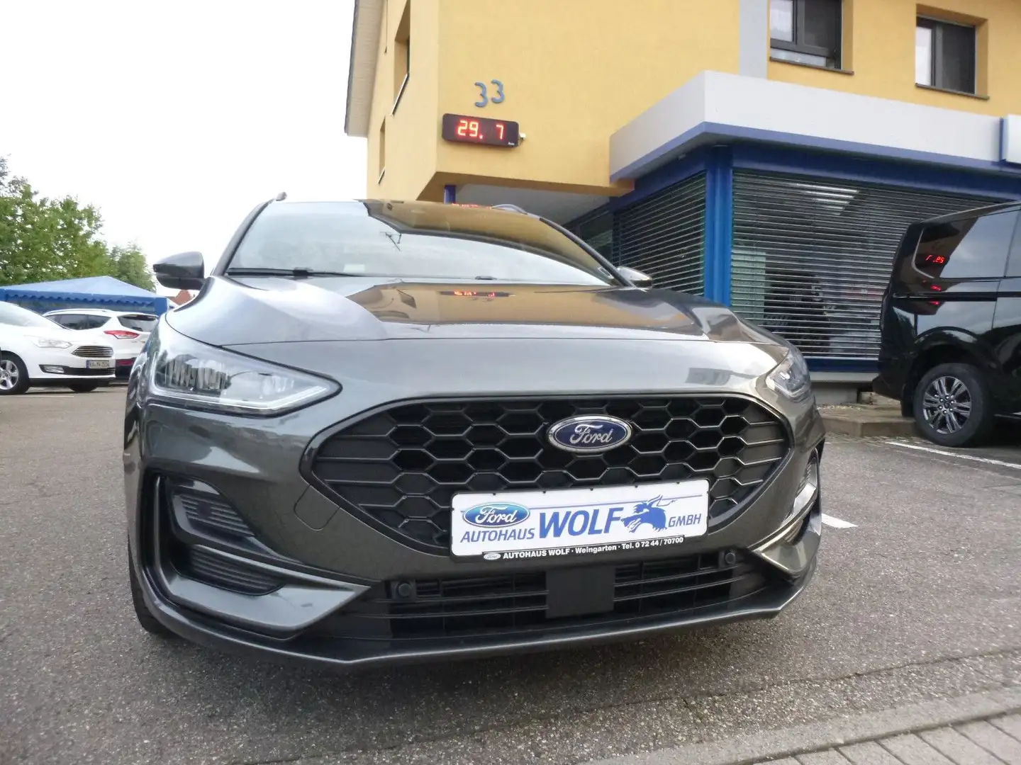 Ford Focus Turnier 1.0 EcoBoost MHEV ST-Line X Auto Gris - 2