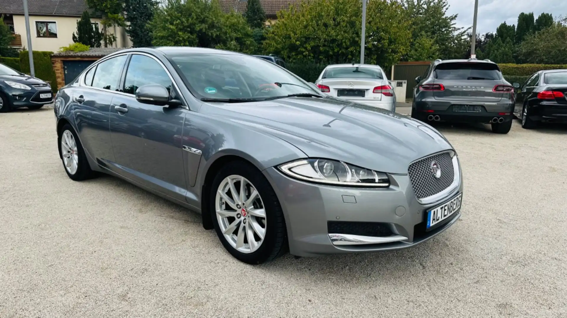 Jaguar XF 2.2 Diesel,Navi,Sitzheizung,TÜV bis 06.2026 Grau - 1