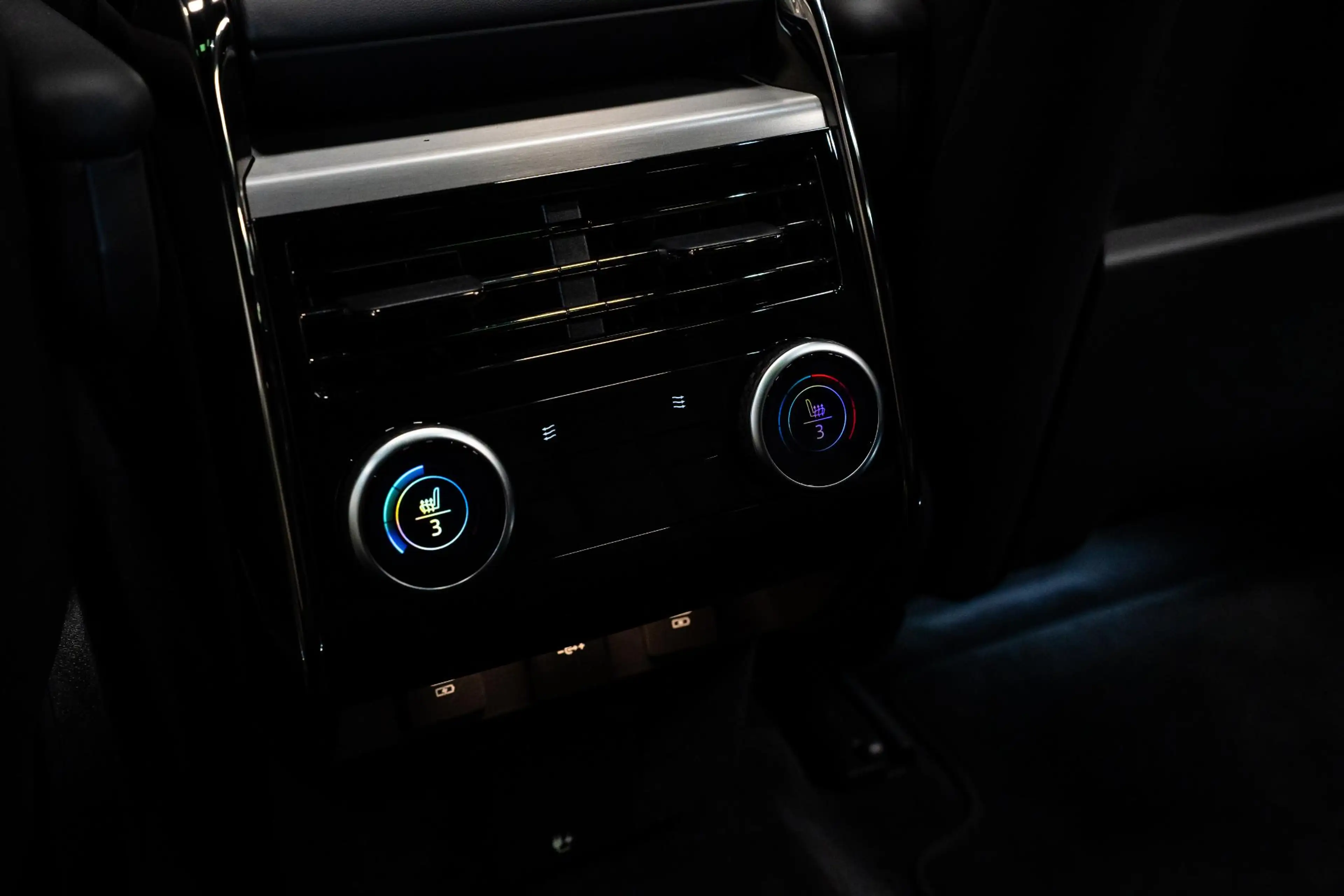 Land Rover Range Rover Sport 3.0 P460e Dynamic HSE PHEV *Panorama / Meridian 3D — photo 45