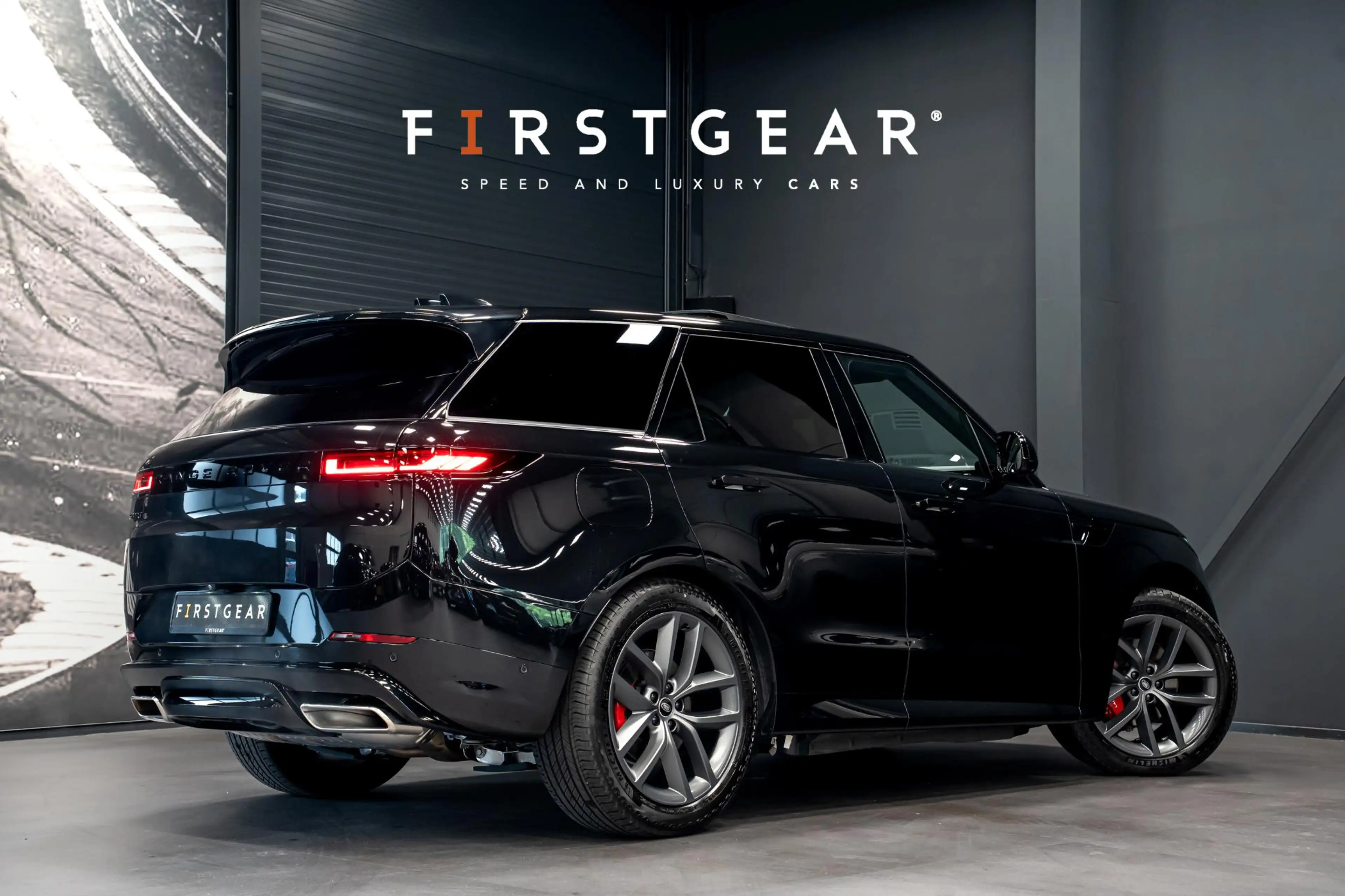 Land Rover Range Rover Sport 3.0 P460e Dynamic HSE PHEV *Panorama / Meridian 3D — photo 2