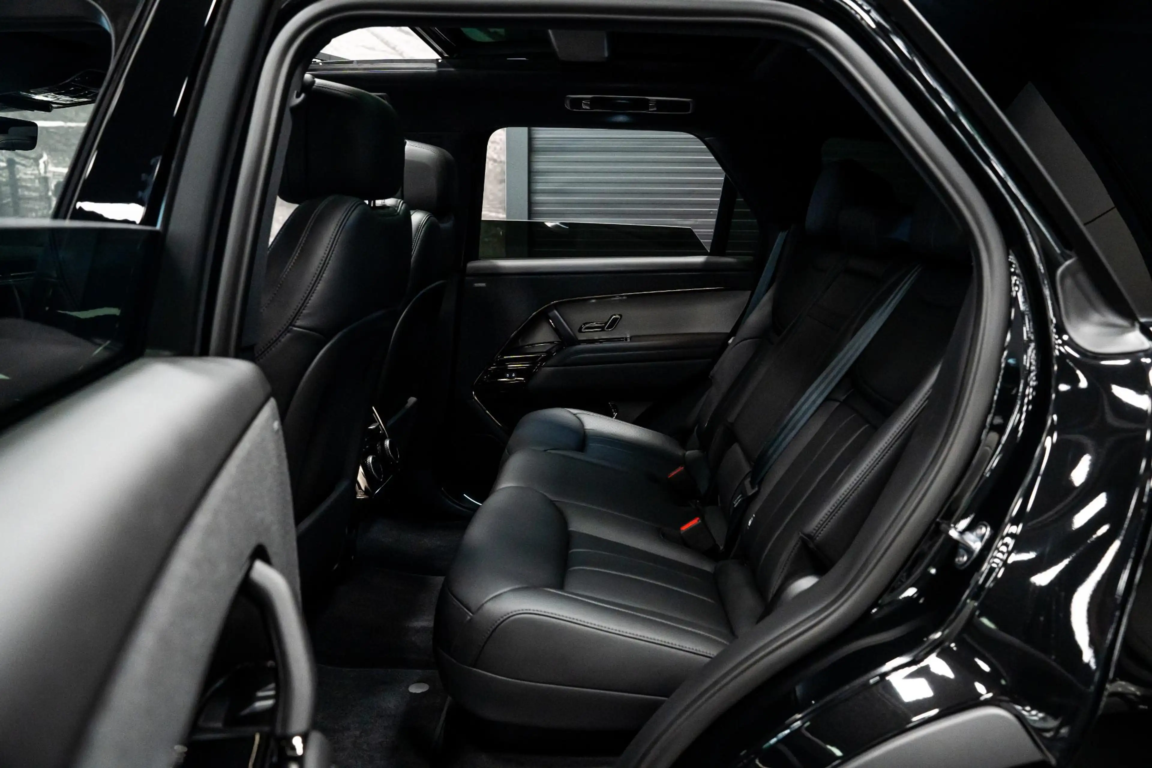Land Rover Range Rover Sport 3.0 P460e Dynamic HSE PHEV *Panorama / Meridian 3D — photo 9