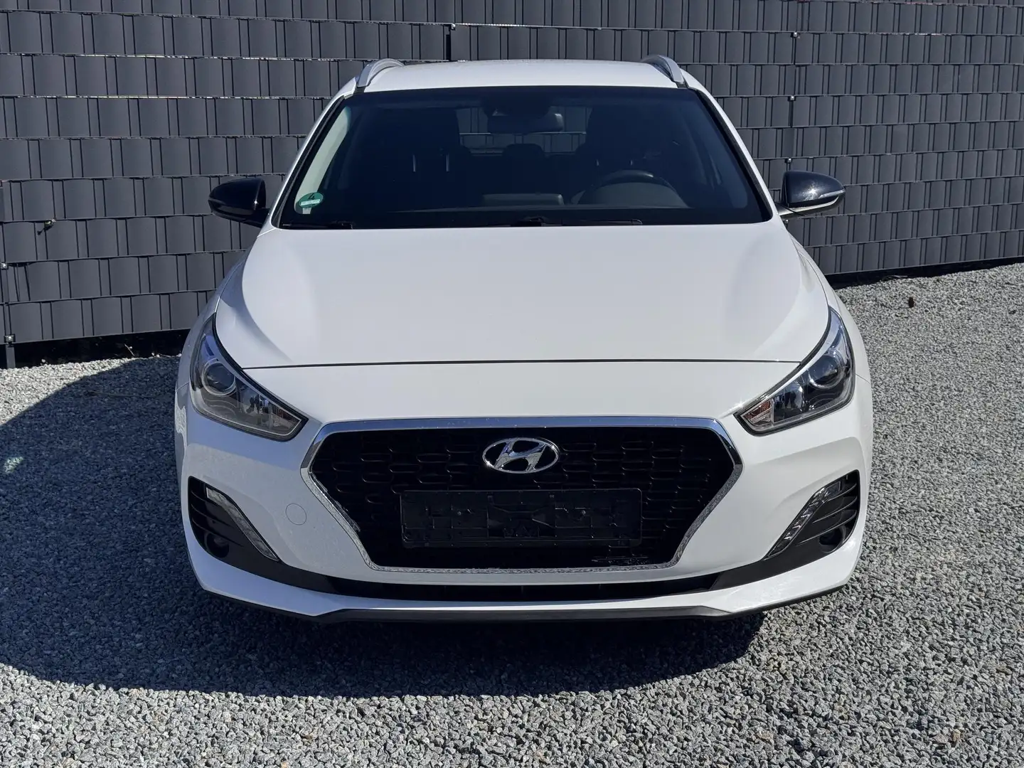 Hyundai i30 Kombi  103 kW (140 PS), Autom. 7-Gang, Frontant... Weiß - 2