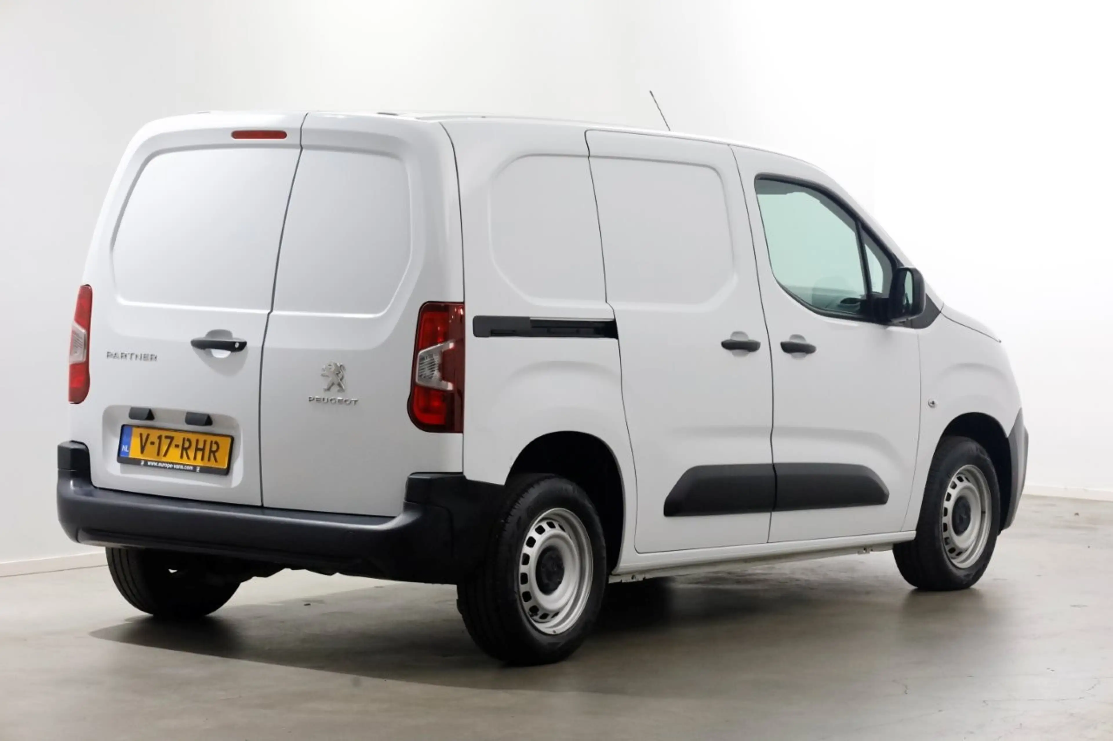 Peugeot Partner 1.2 PureTech 110pk Benzine Airco/Schuifdeur 06-202 — photo 2