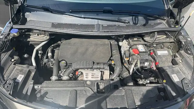 Peugeot 5008 view 15