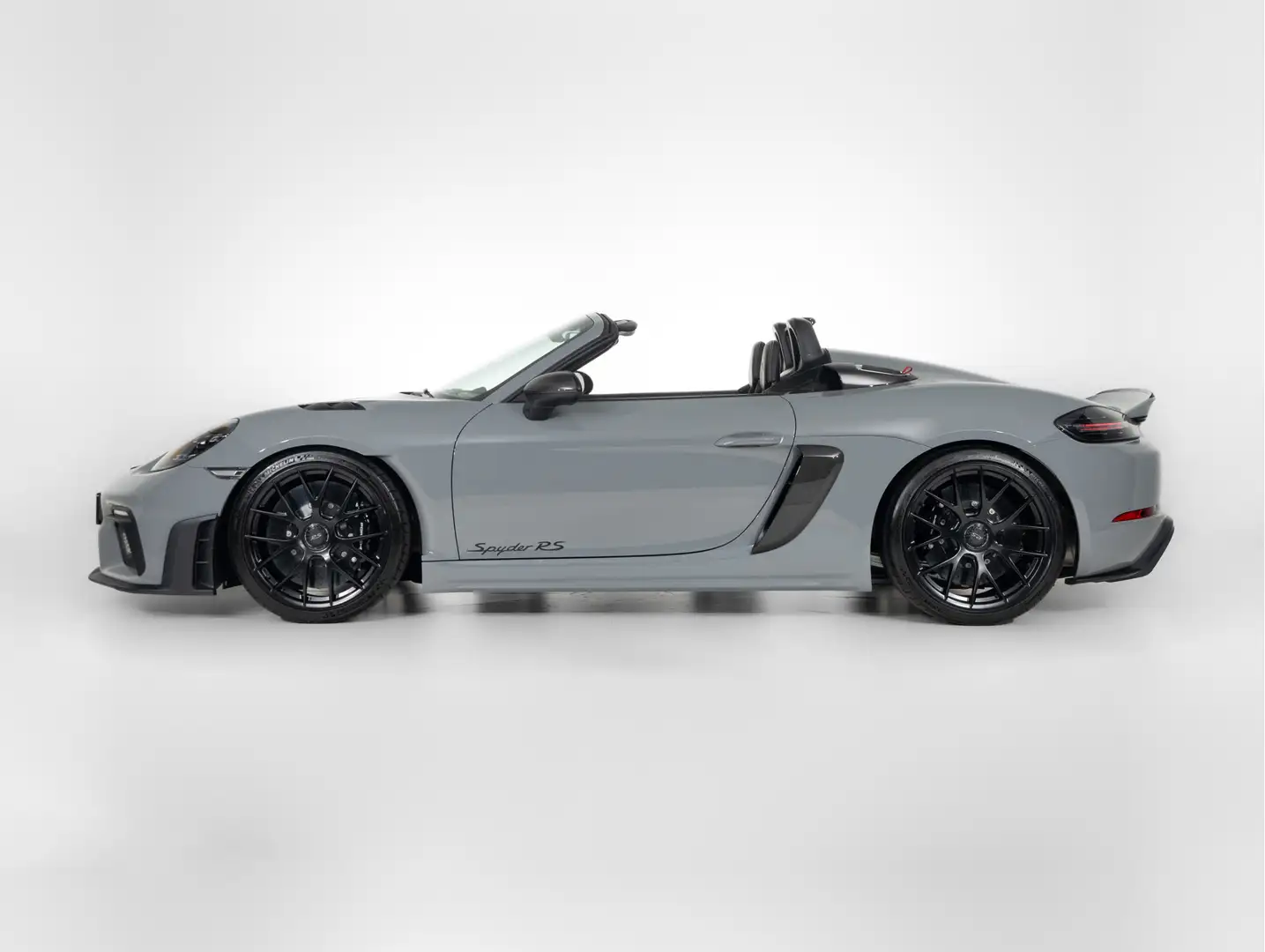 Porsche 718 Spyder RS Šedá - 2