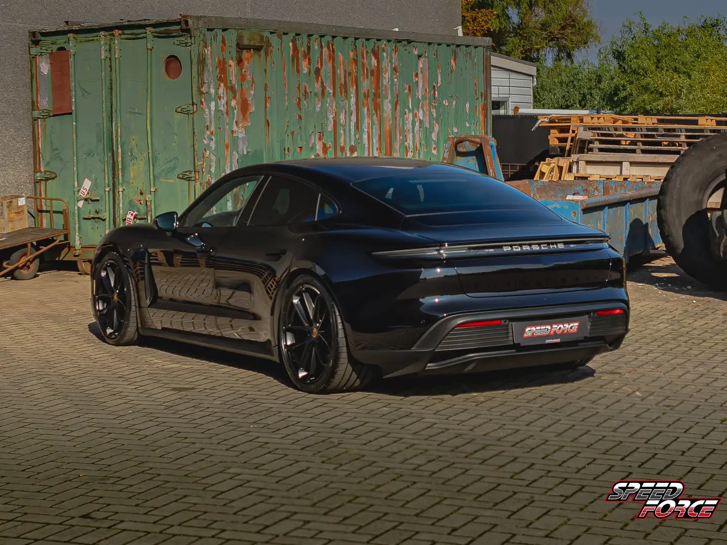 Porsche Taycan Facelift | Perf.Batt+ | 21" GTS | Luchtvering | Negro - 2