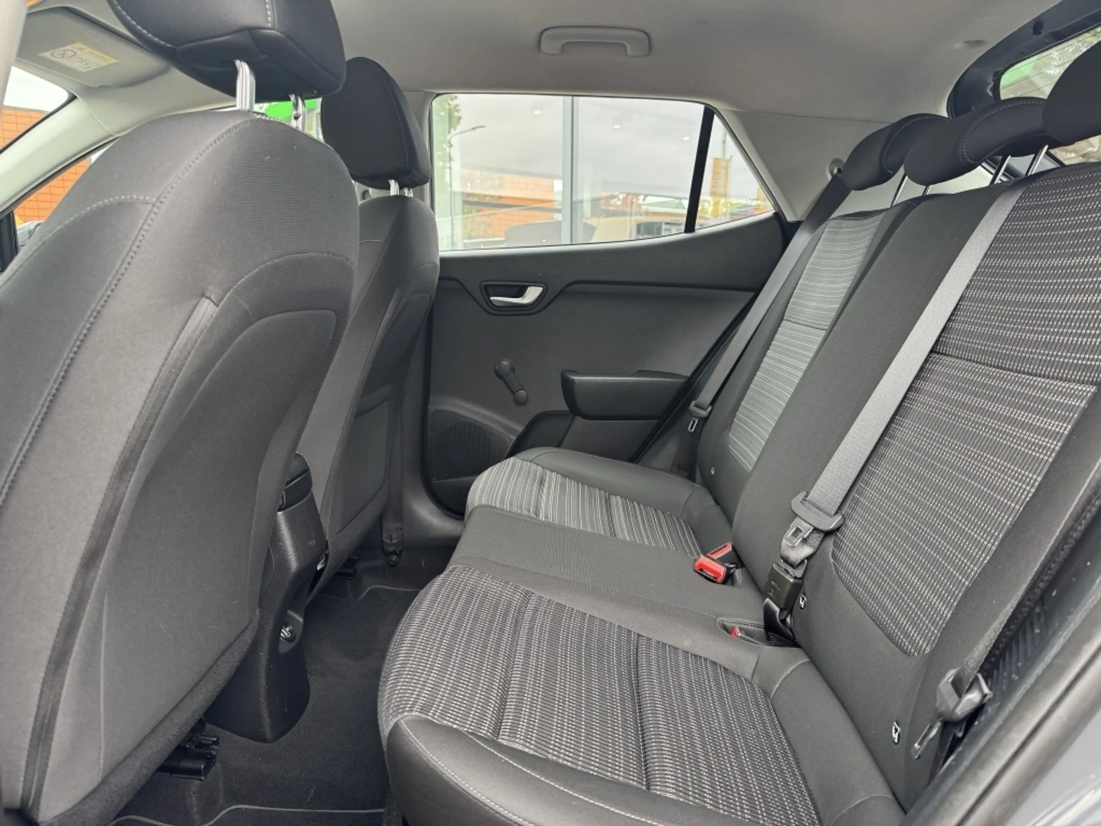 Kia Stonic 1.0 T-GDi MHEV Dyn L — photo 9