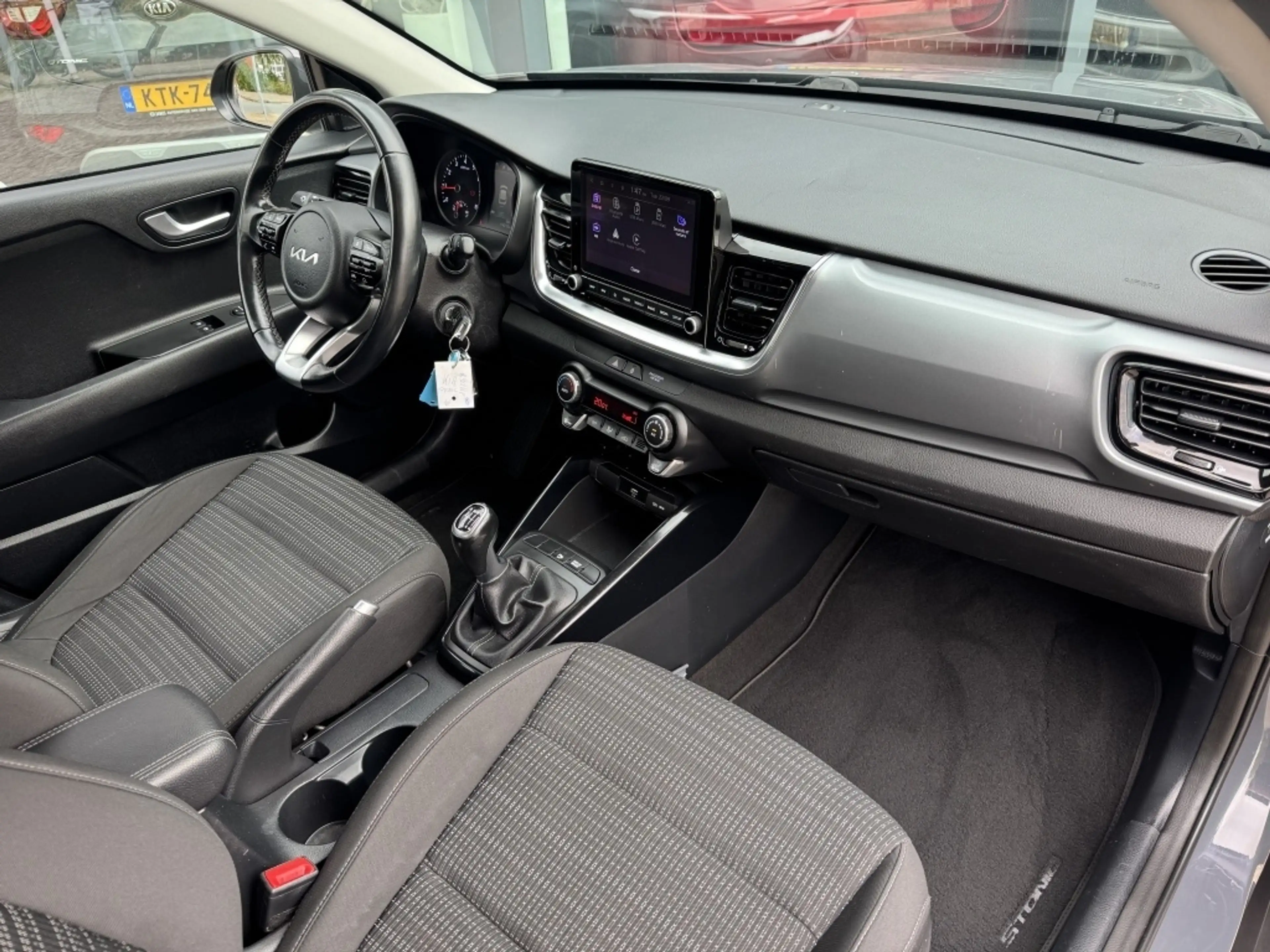 Kia Stonic 1.0 T-GDi MHEV Dyn L — photo 7