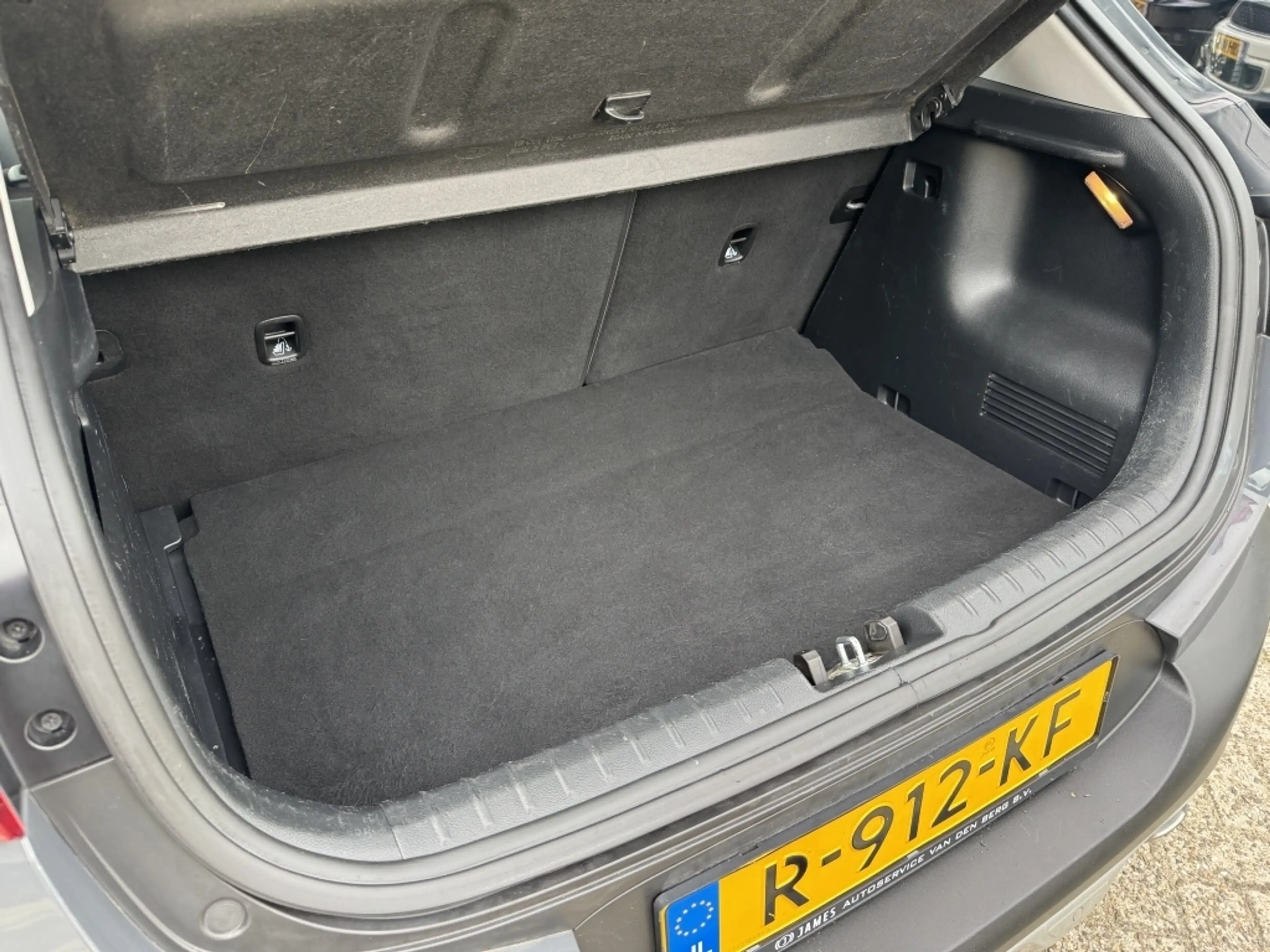 Kia Stonic 1.0 T-GDi MHEV Dyn L — photo 10