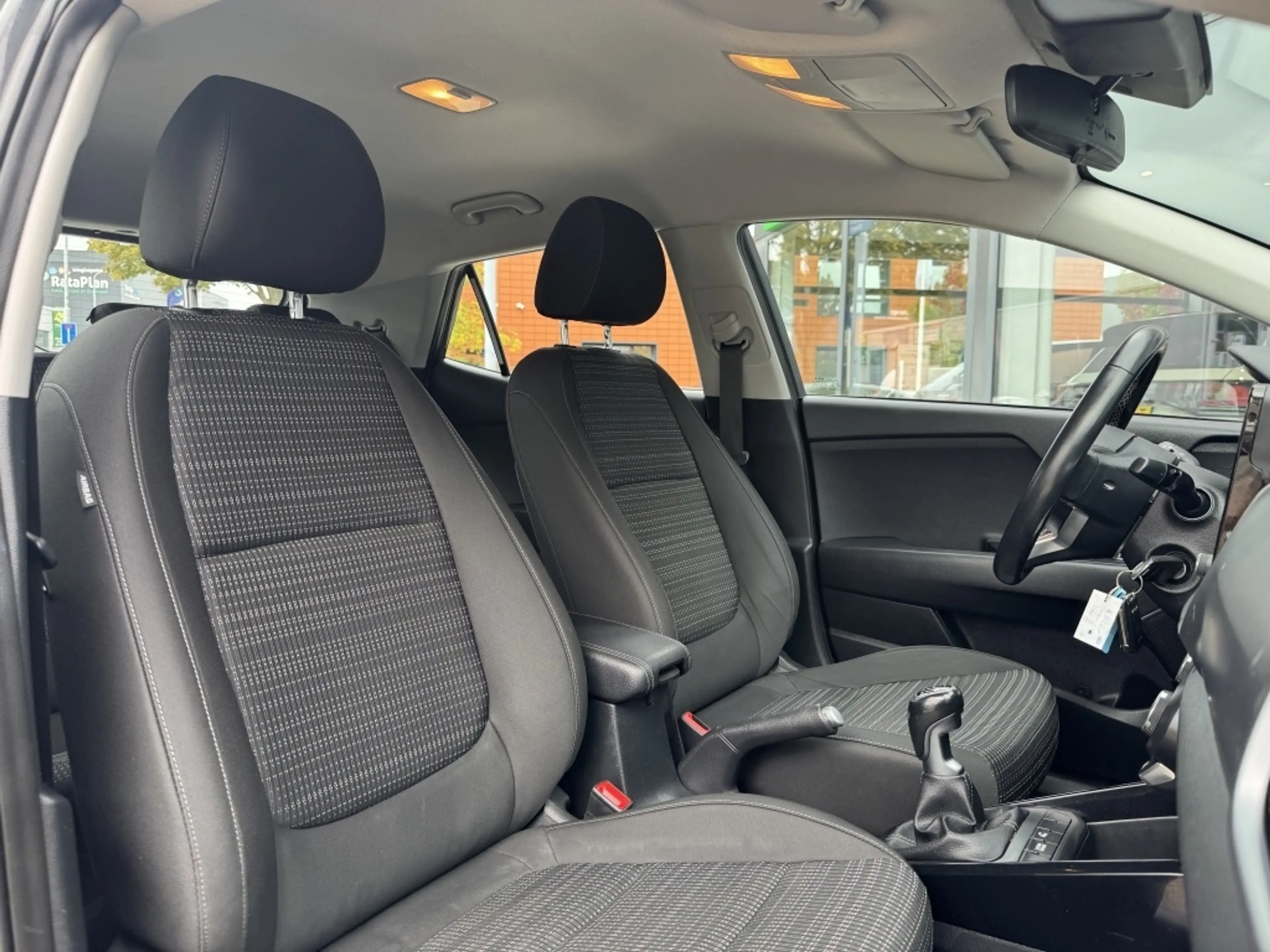 Kia Stonic 1.0 T-GDi MHEV Dyn L — photo 8