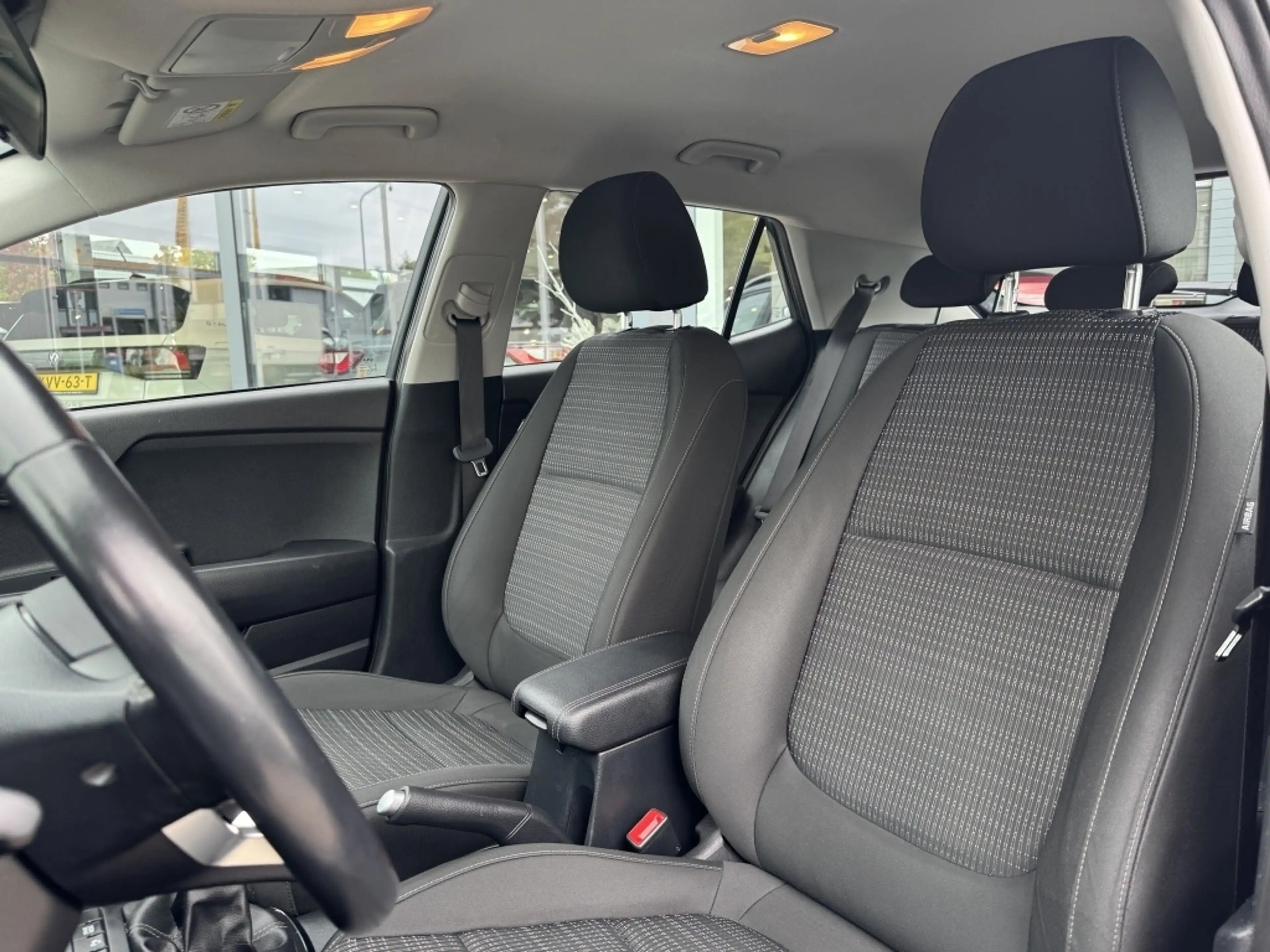 Kia Stonic 1.0 T-GDi MHEV Dyn L — photo 6