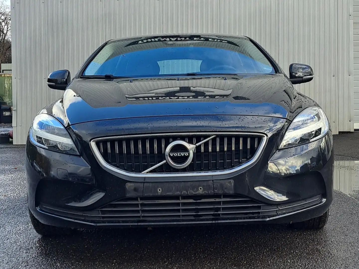 Volvo V40 V40 2.0 D2 Black Edition AdBlue (EU6d-TEMP) Zwart - 2
