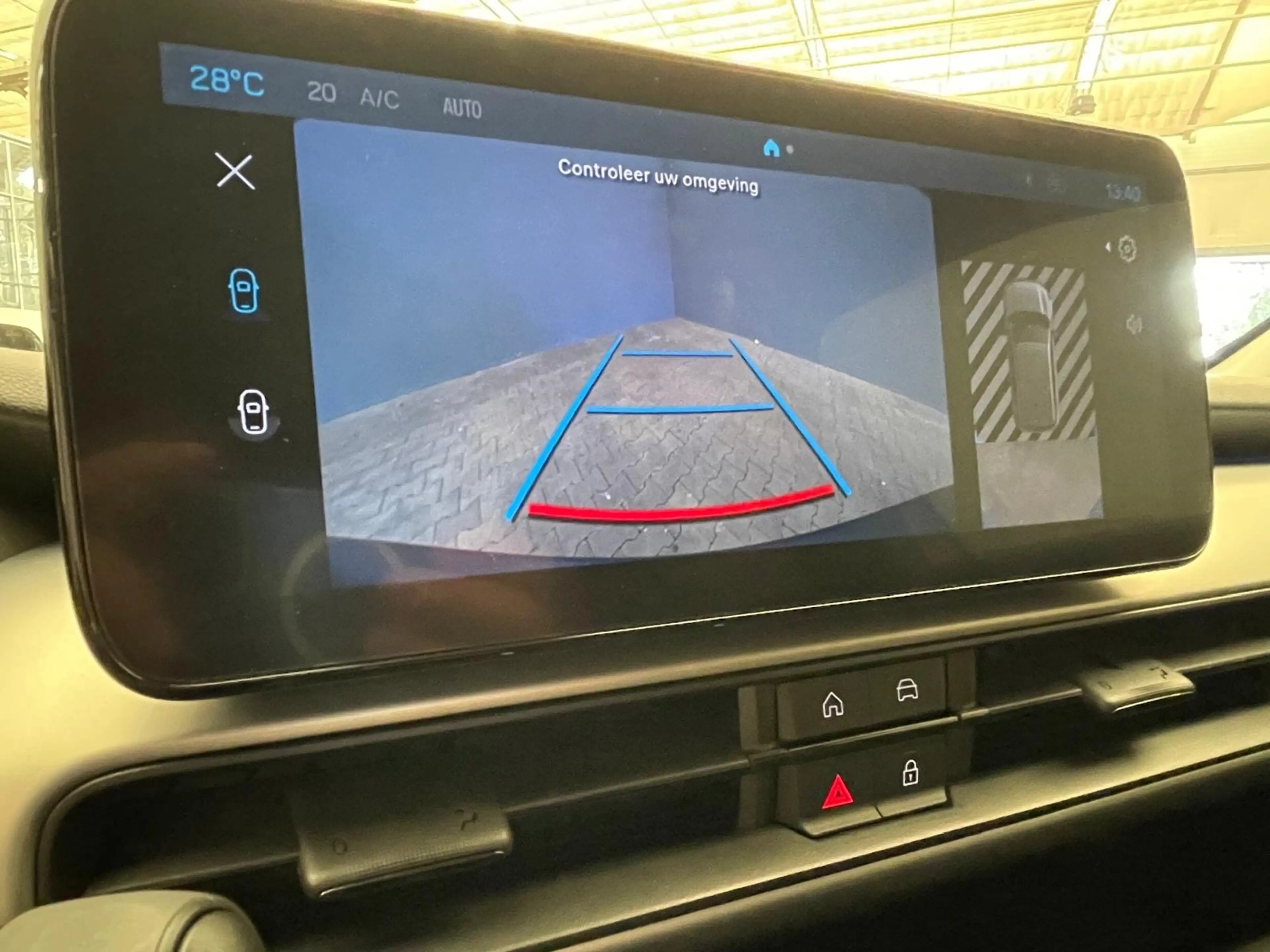 Jeep Avenger Summit 54 kWh | Achteruitrijcamera | Airco (automa — photo 4