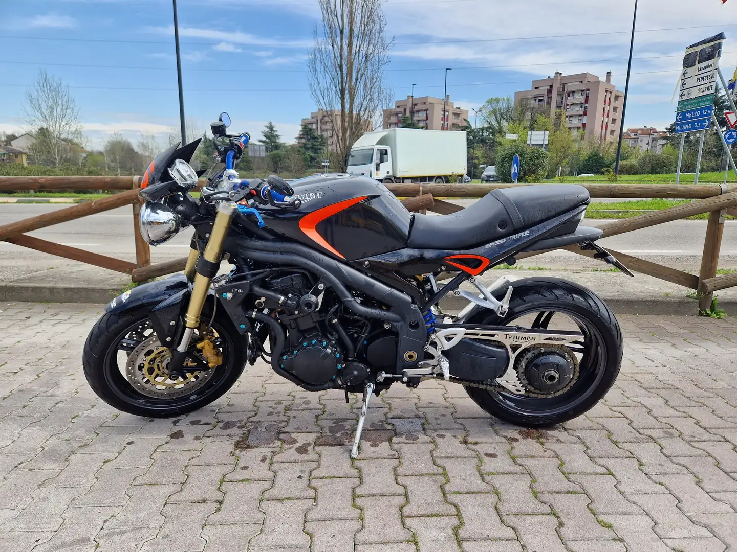 Triumph Speed Triple 1050 Nero - 1