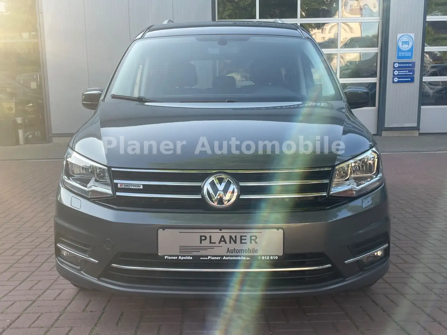 Volkswagen Caddy Maxi Highline 4Motion 1.Hand Standh. AHK Grau - 2