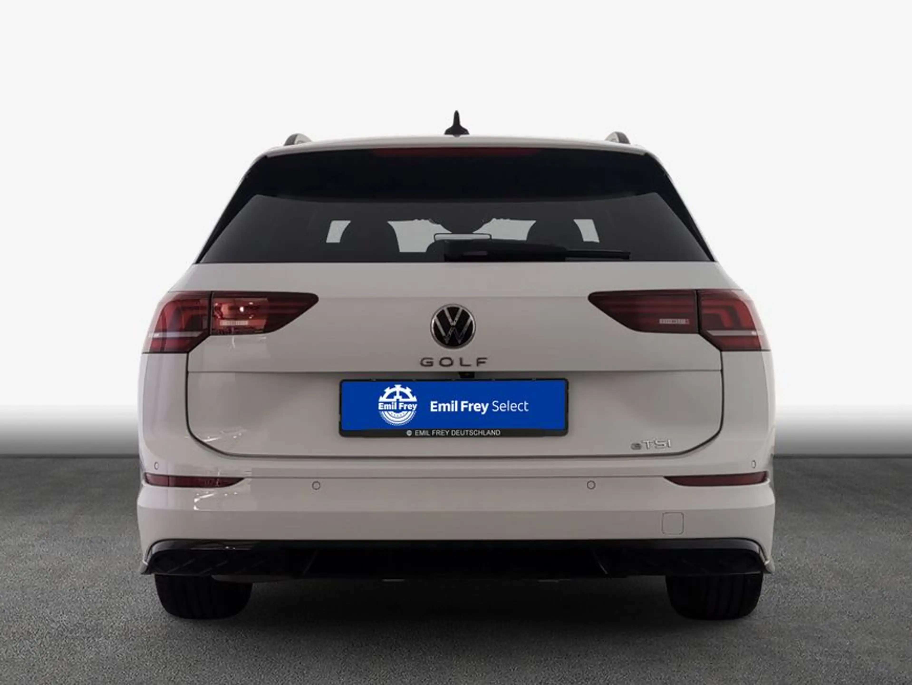 Volkswagen Golf Variant Variant 1.5 eTSI OPF DSG R-Line LED+SHZ+PDC — photo 2