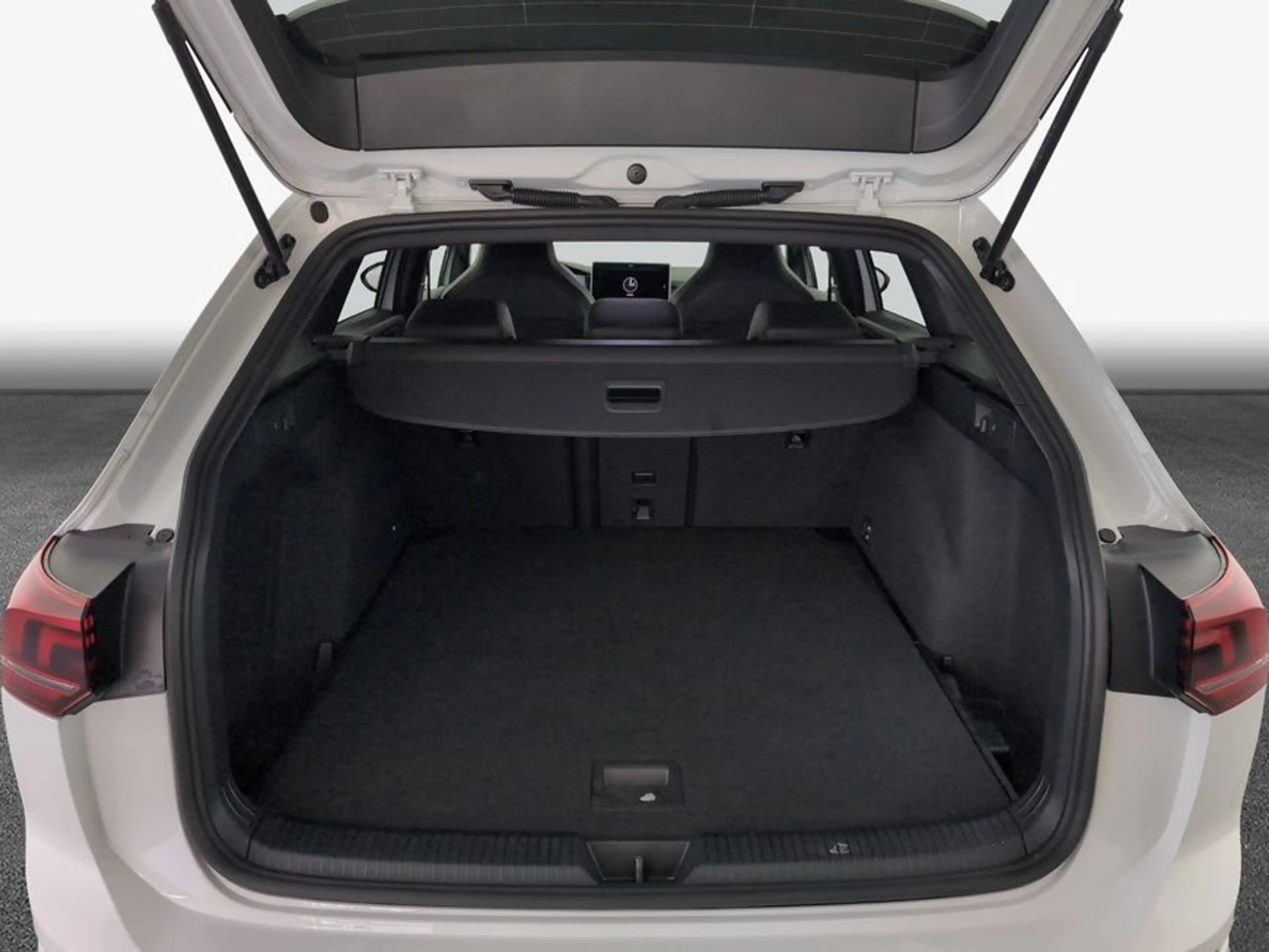 Volkswagen Golf Variant Variant 1.5 eTSI OPF DSG R-Line LED+SHZ+PDC — photo 5