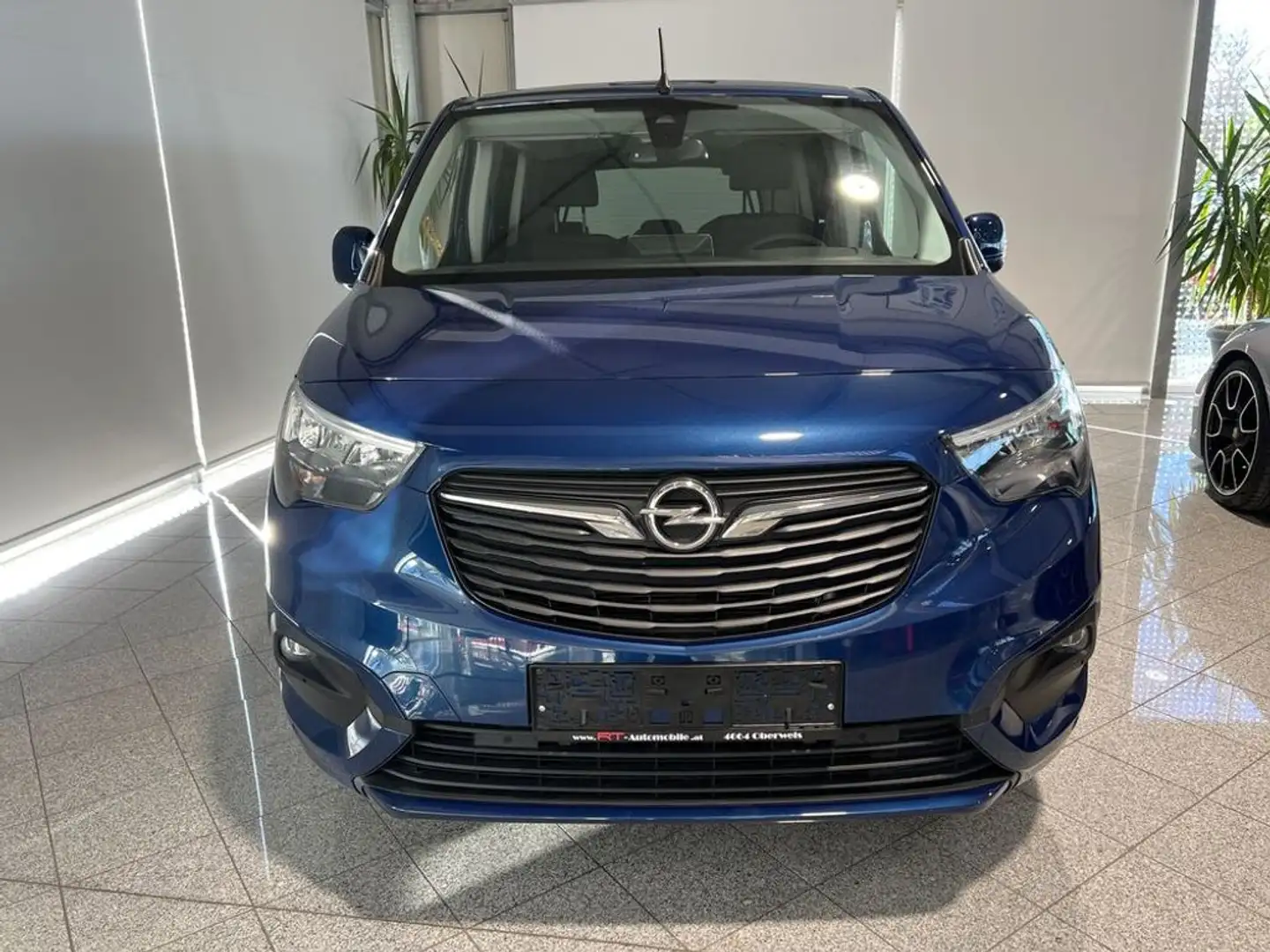 Opel Combo Life ''Navi, DAB'' Синий - 2