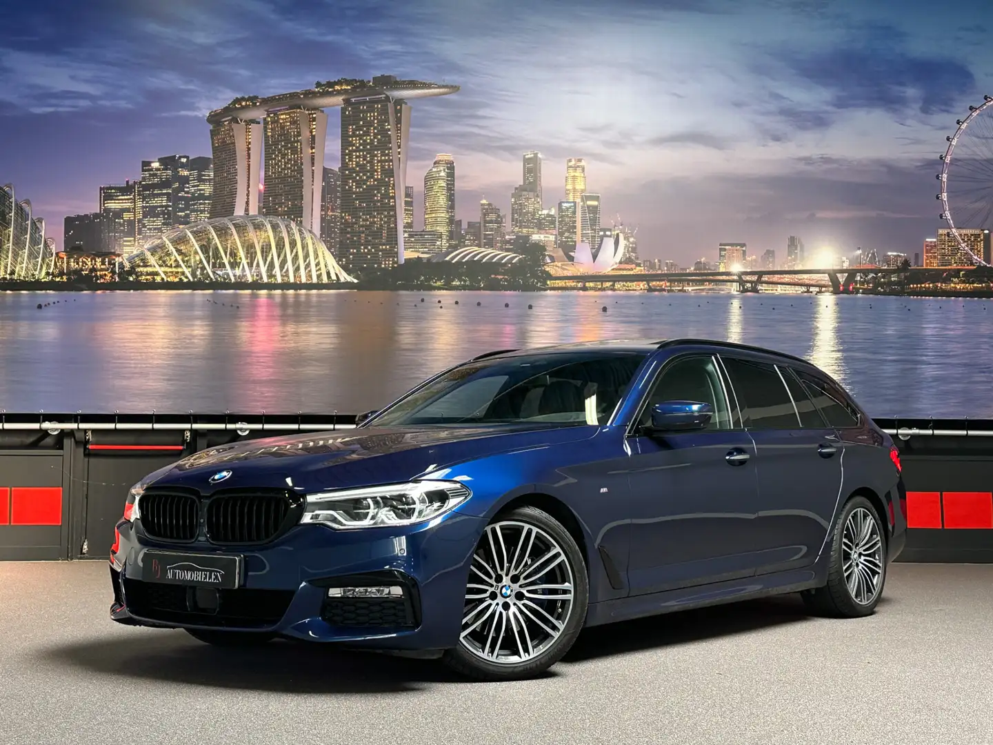BMW 530 5-serie Touring 530i M-Sport |Panorama|ACC|360|HuD Blau - 1