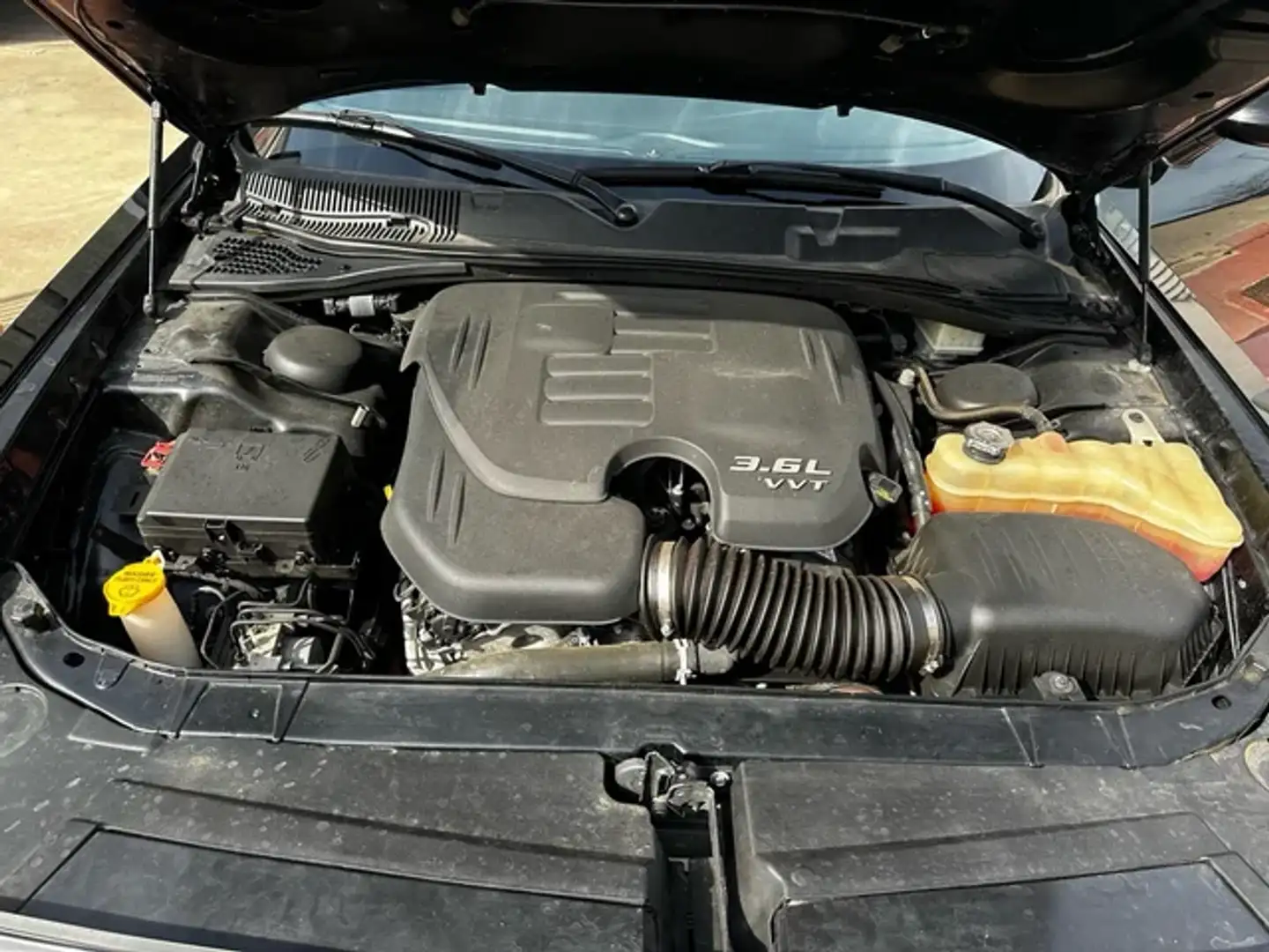 Dodge Challenger - 2