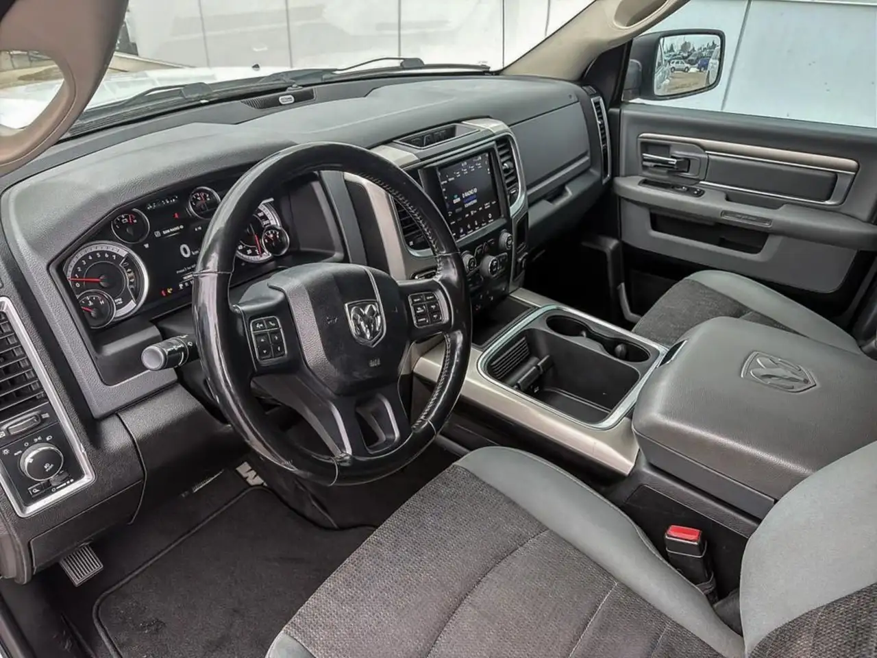 RAM 1500 снимка RAM 1500