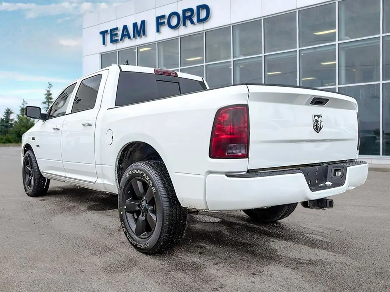RAM 1500 снимка RAM 1500