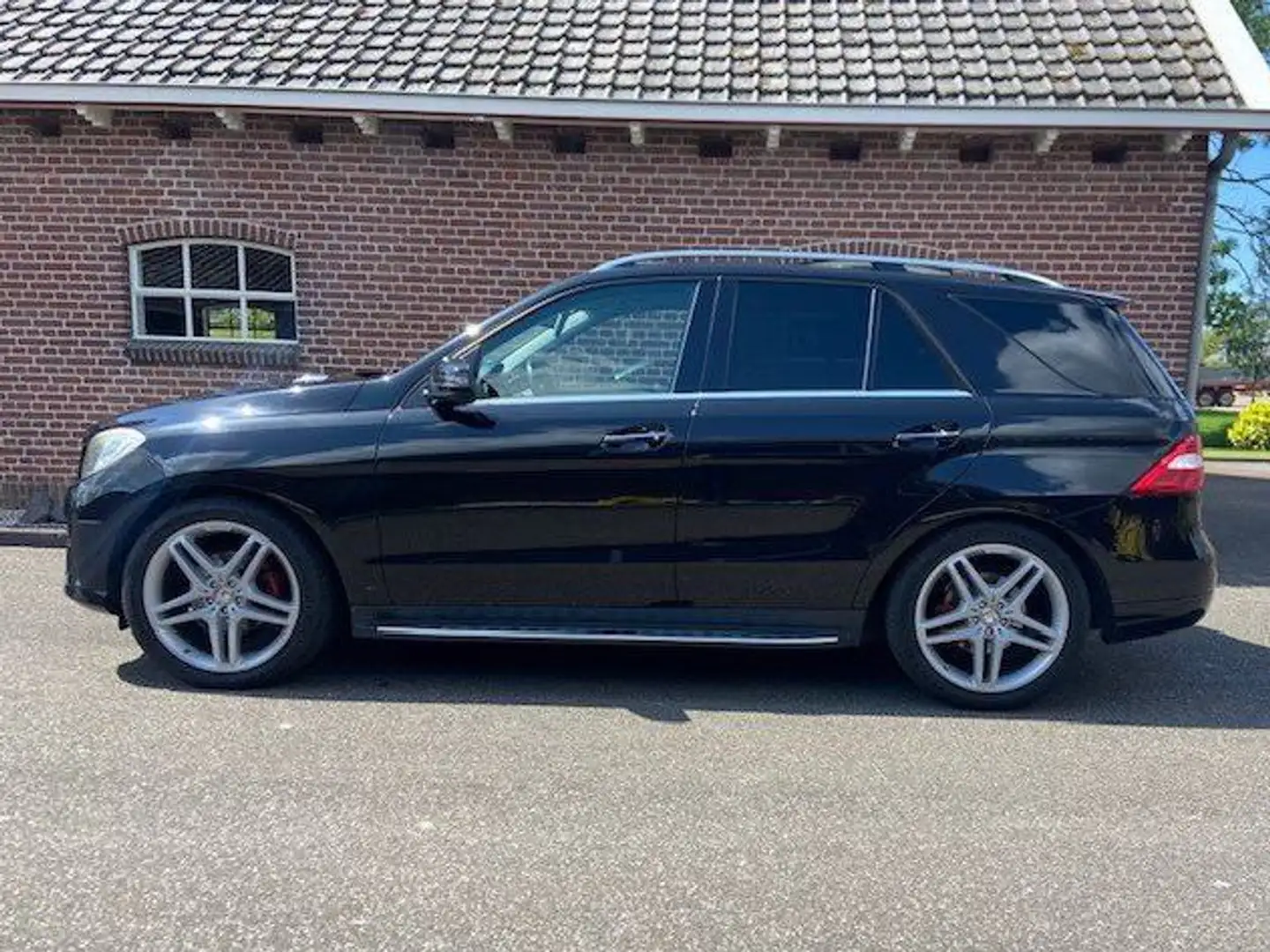 Mercedes-Benz ML 350 ML 350 Zwart - 2