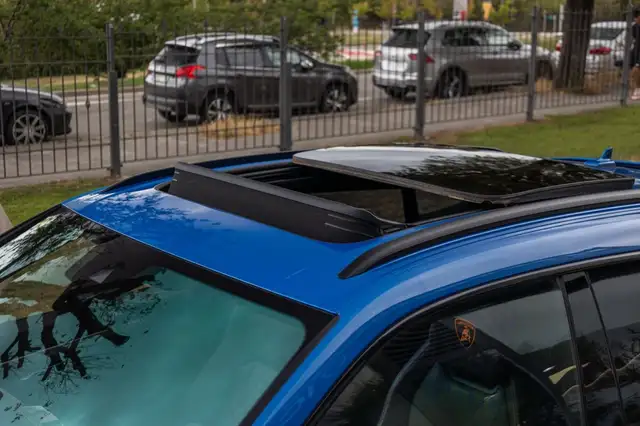 Lamborghini Urus view 5