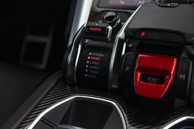 Lamborghini Urus view 15