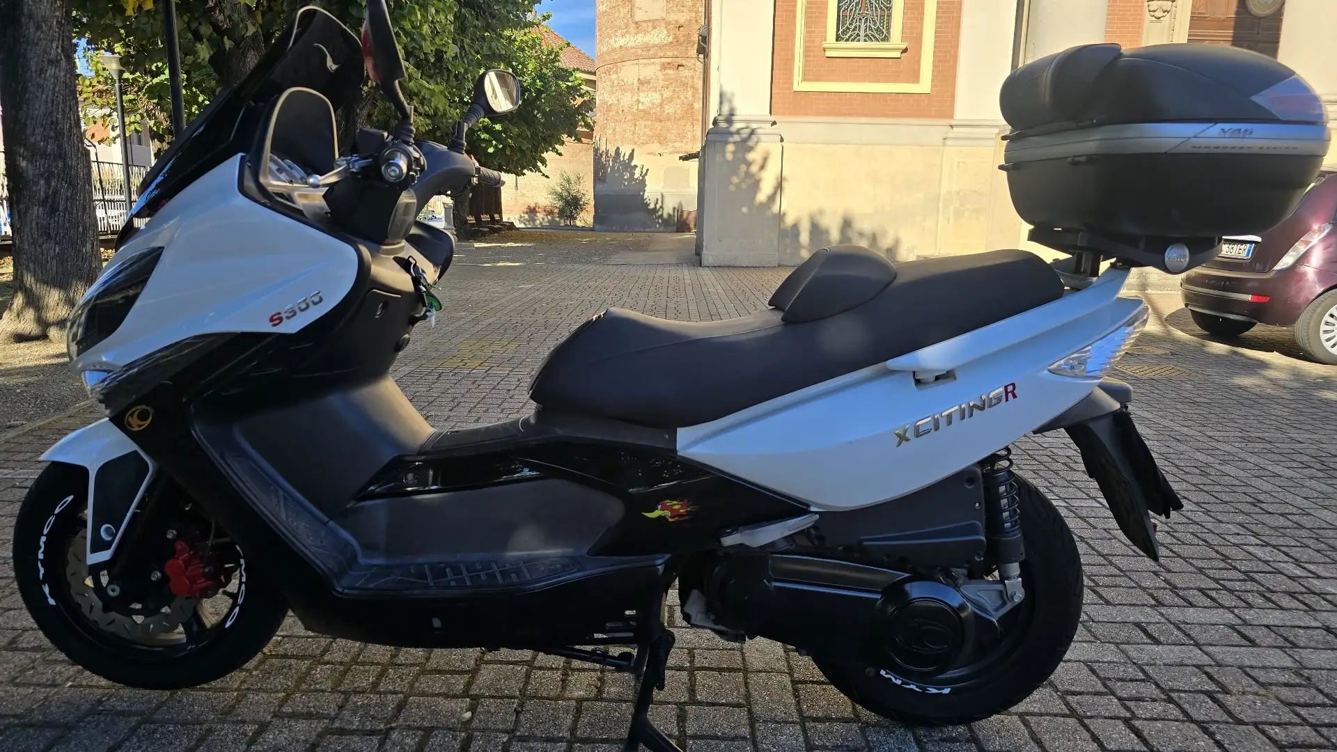 Kymco Xciting 300i Blanc - 2